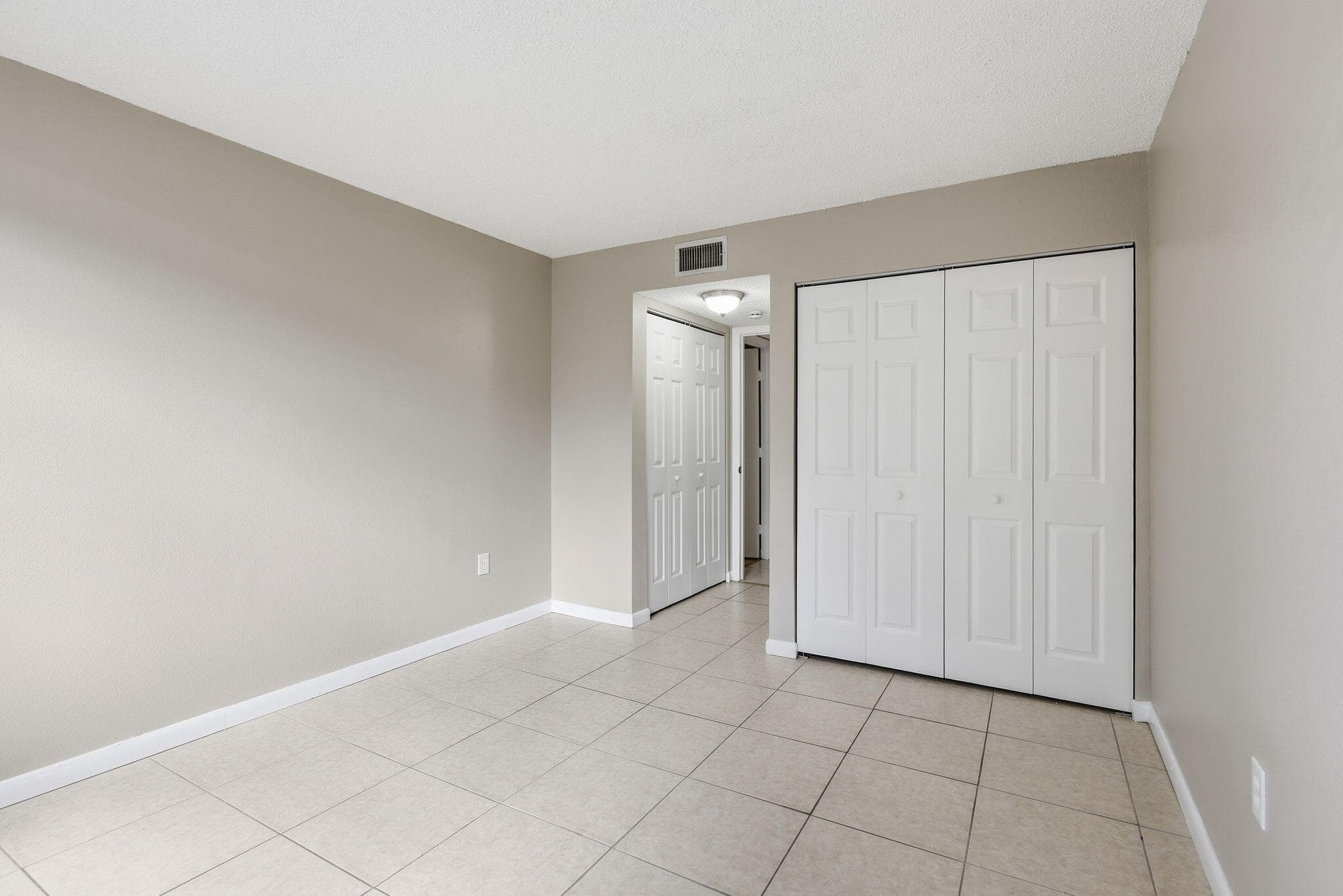 9360 Fontainebleau Boulevard Apt 310, Miami, FL 33172 — photo 19 of 29