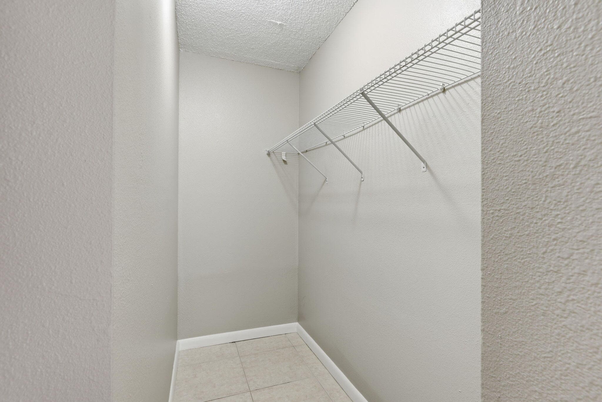 9360 Fontainebleau Boulevard Apt 310, Miami, FL 33172 — photo 22 of 29