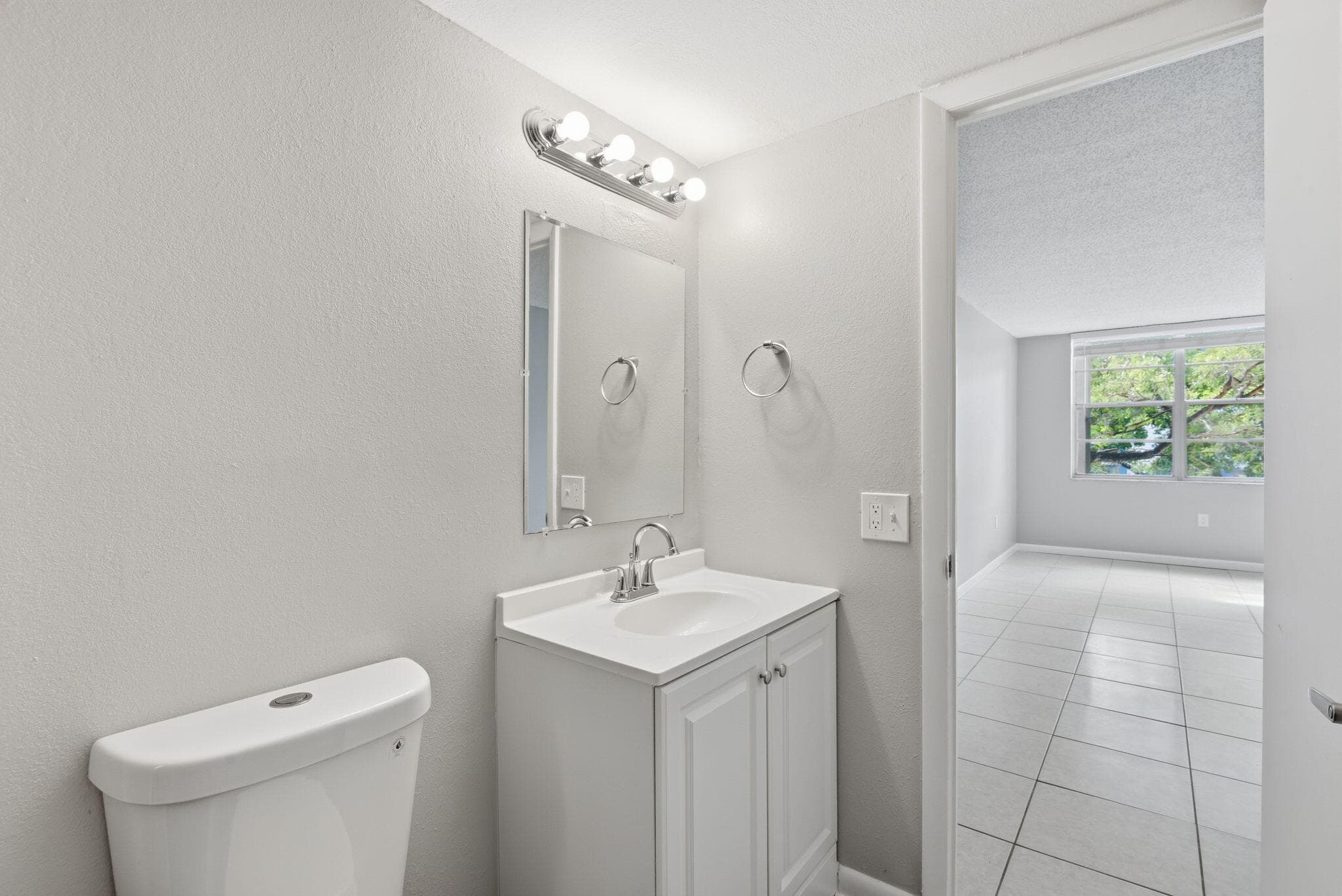 9360 Fontainebleau Boulevard Apt 310, Miami, FL 33172 — photo 26 of 29