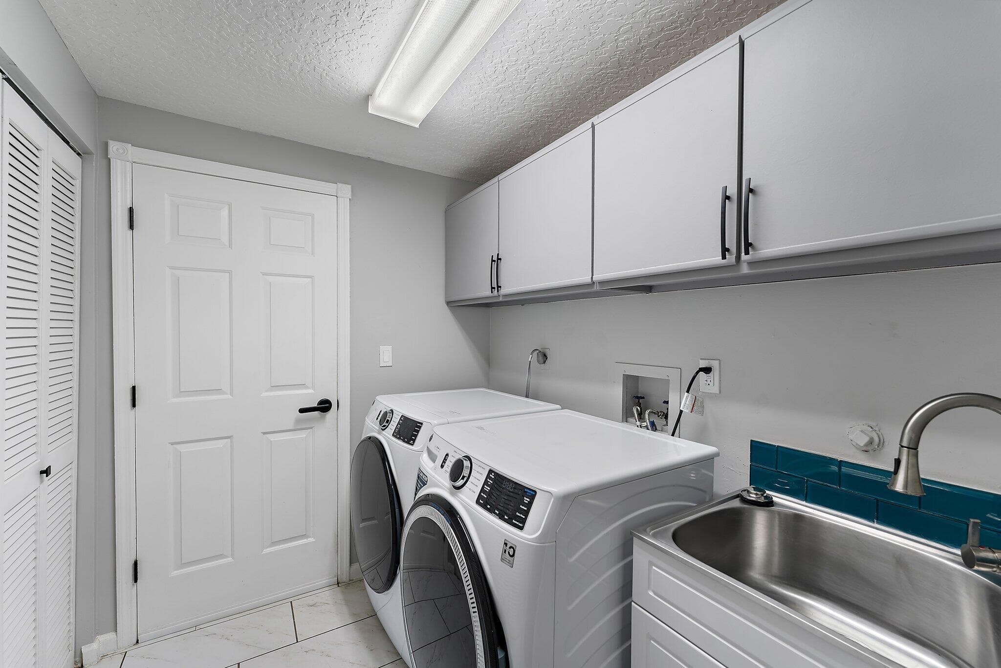 10440 SE Jupiter Narrows Drive, Hobe Sound, FL 33455 — photo 15 of 35