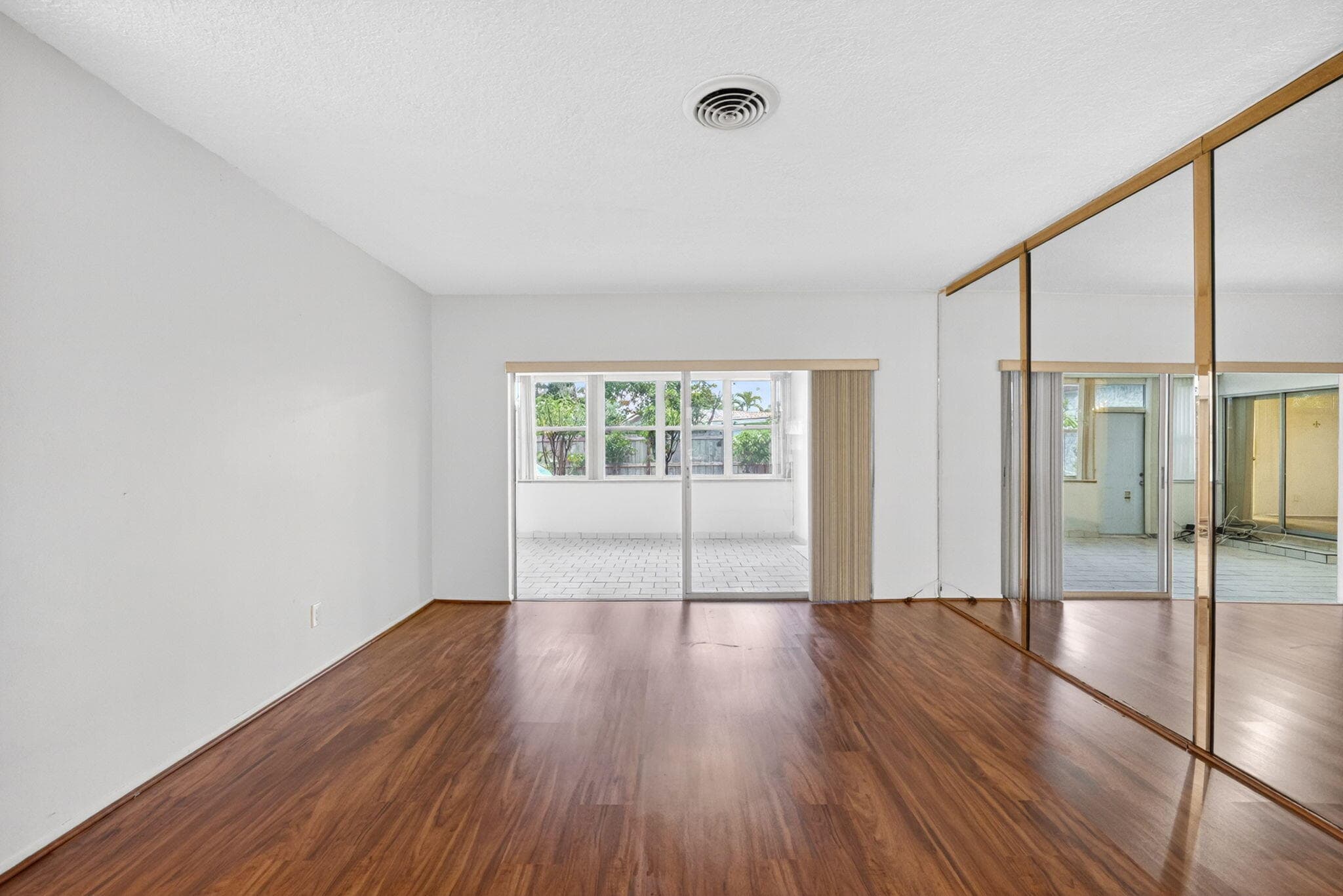 4399 NW 43rd Court, Lauderdale Lakes, FL 33319 — photo 6 of 35