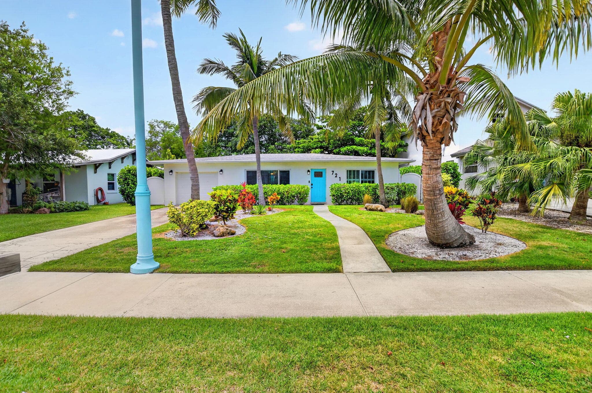 721 NE 8th Avenue, Boynton Beach, FL 33435 — photo 1 of 36