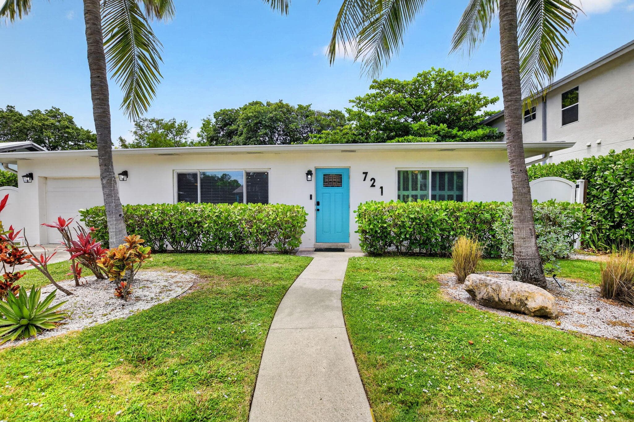 721 NE 8th Avenue, Boynton Beach, FL 33435 — photo 2 of 36