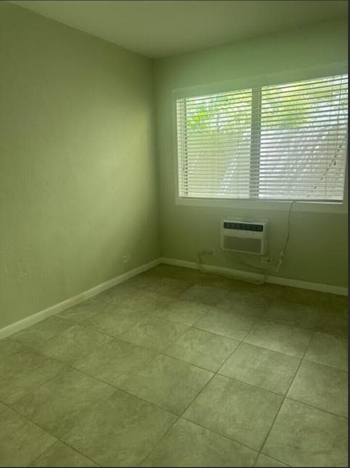 3081 Virginia Street, Miami, FL 33133 — photo 8 of 10