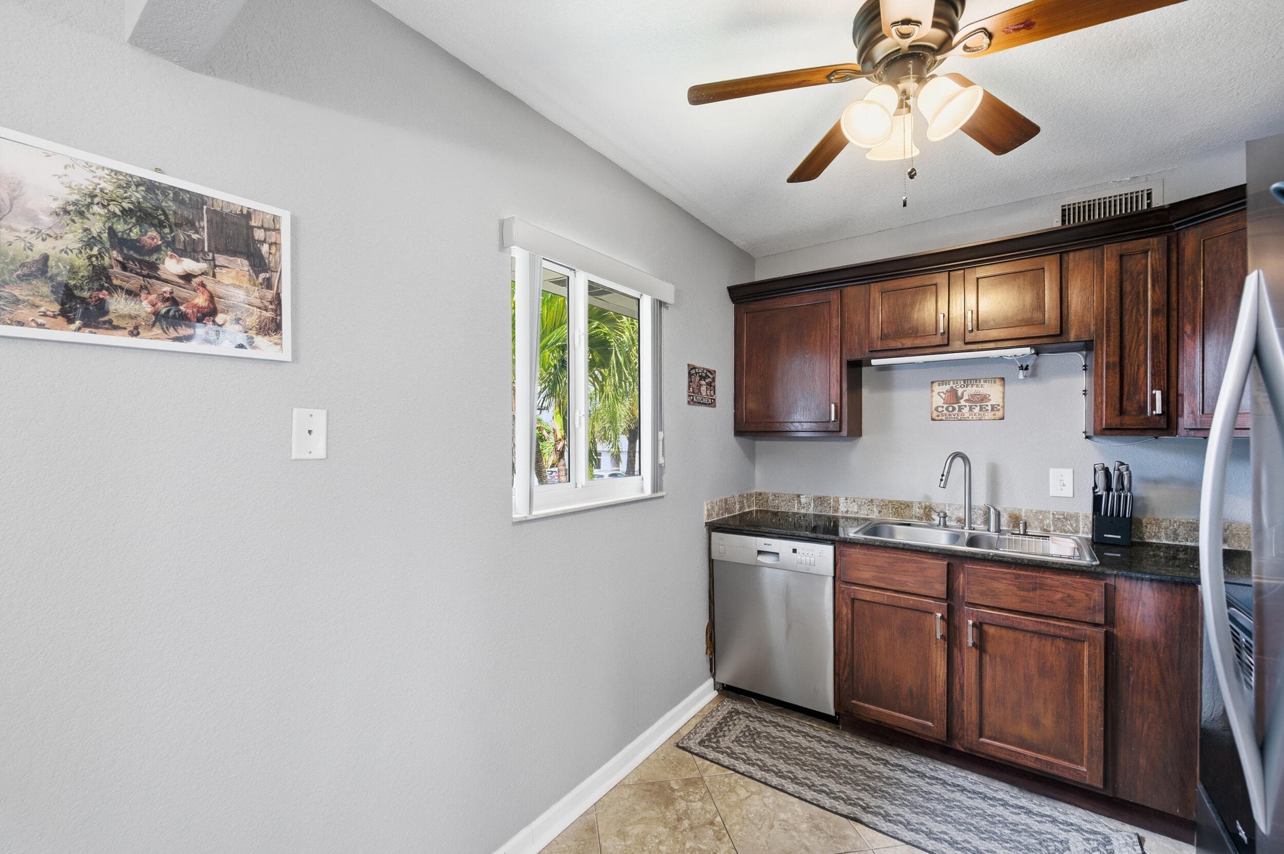 376 Saxony H, Delray Beach, FL 33446 — photo 14 of 32