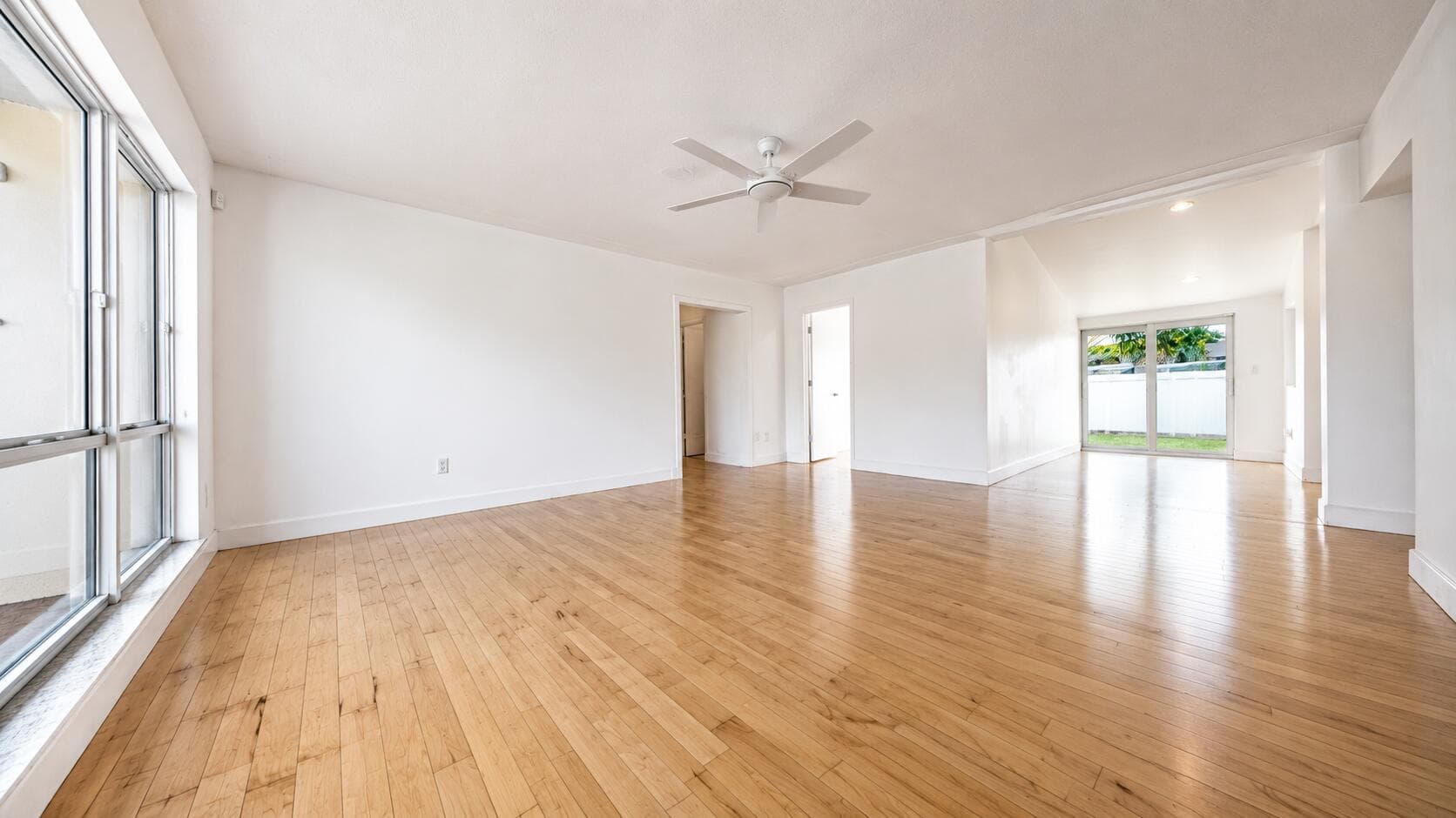 420 SE 4th Court, Pompano Beach, FL 33060 — photo 8 of 38