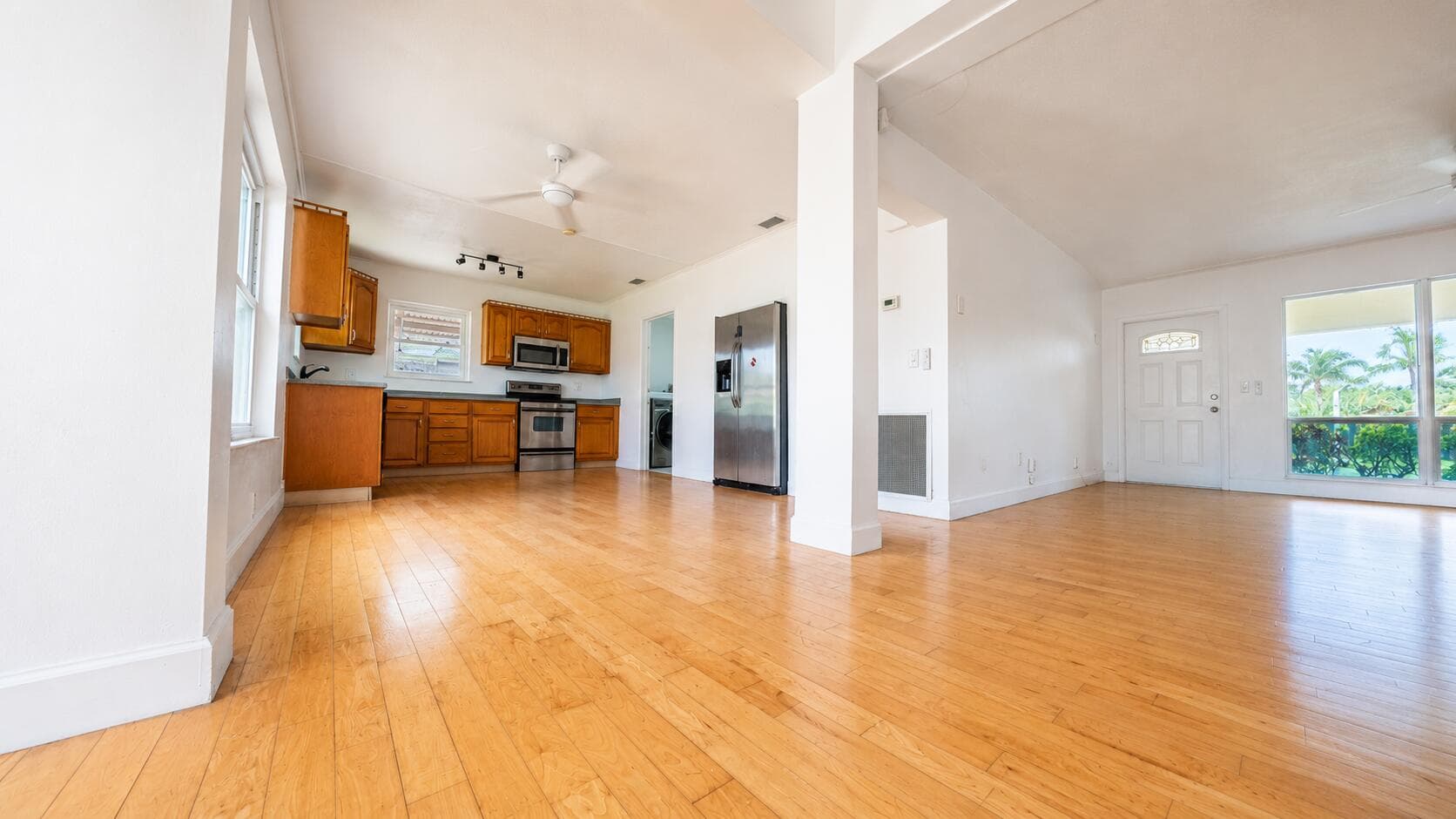 420 SE 4th Court, Pompano Beach, FL 33060 — photo 14 of 38