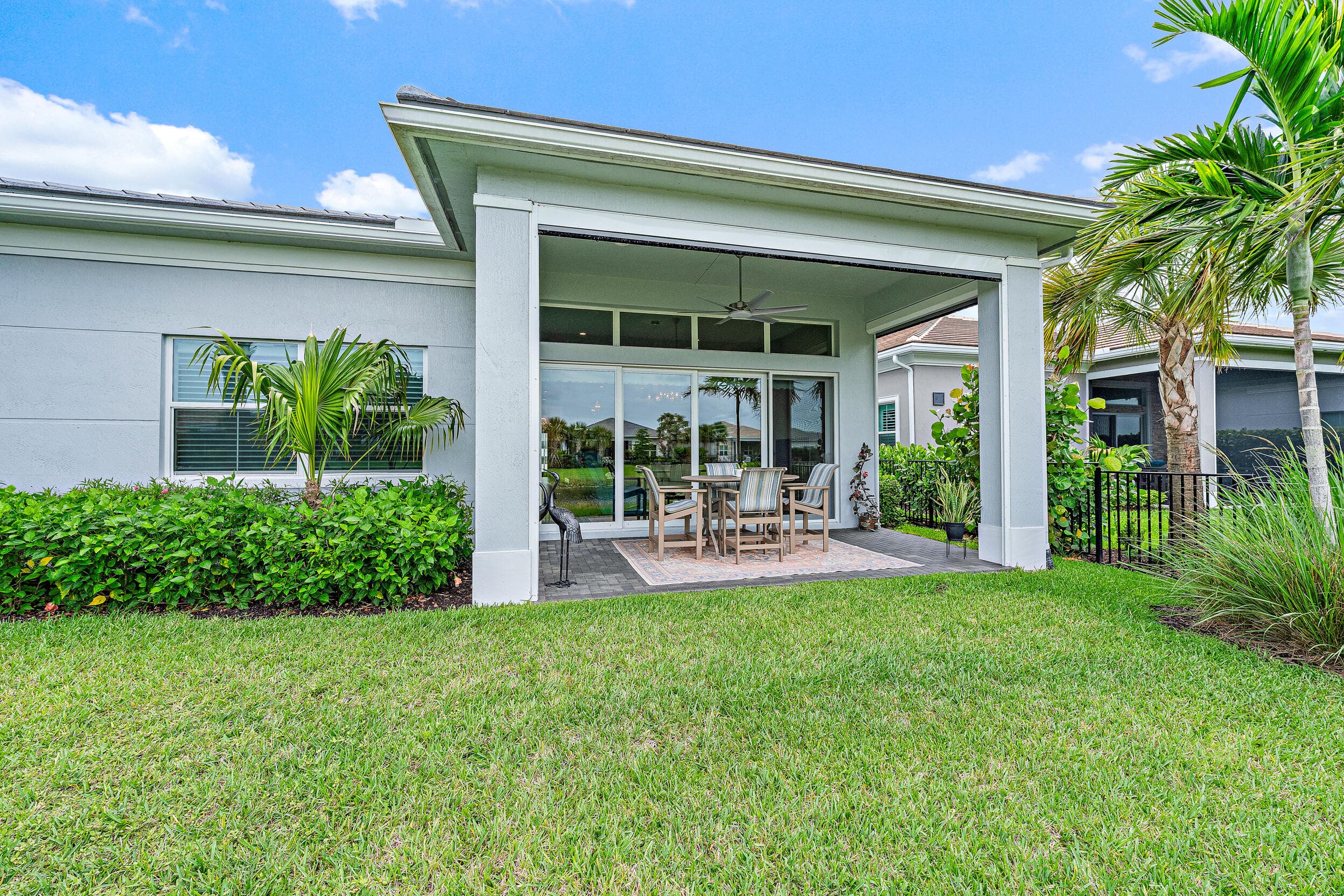 10075 Driftwood Way, Palm Beach Gardens, FL 33412 — photo 4 of 49
