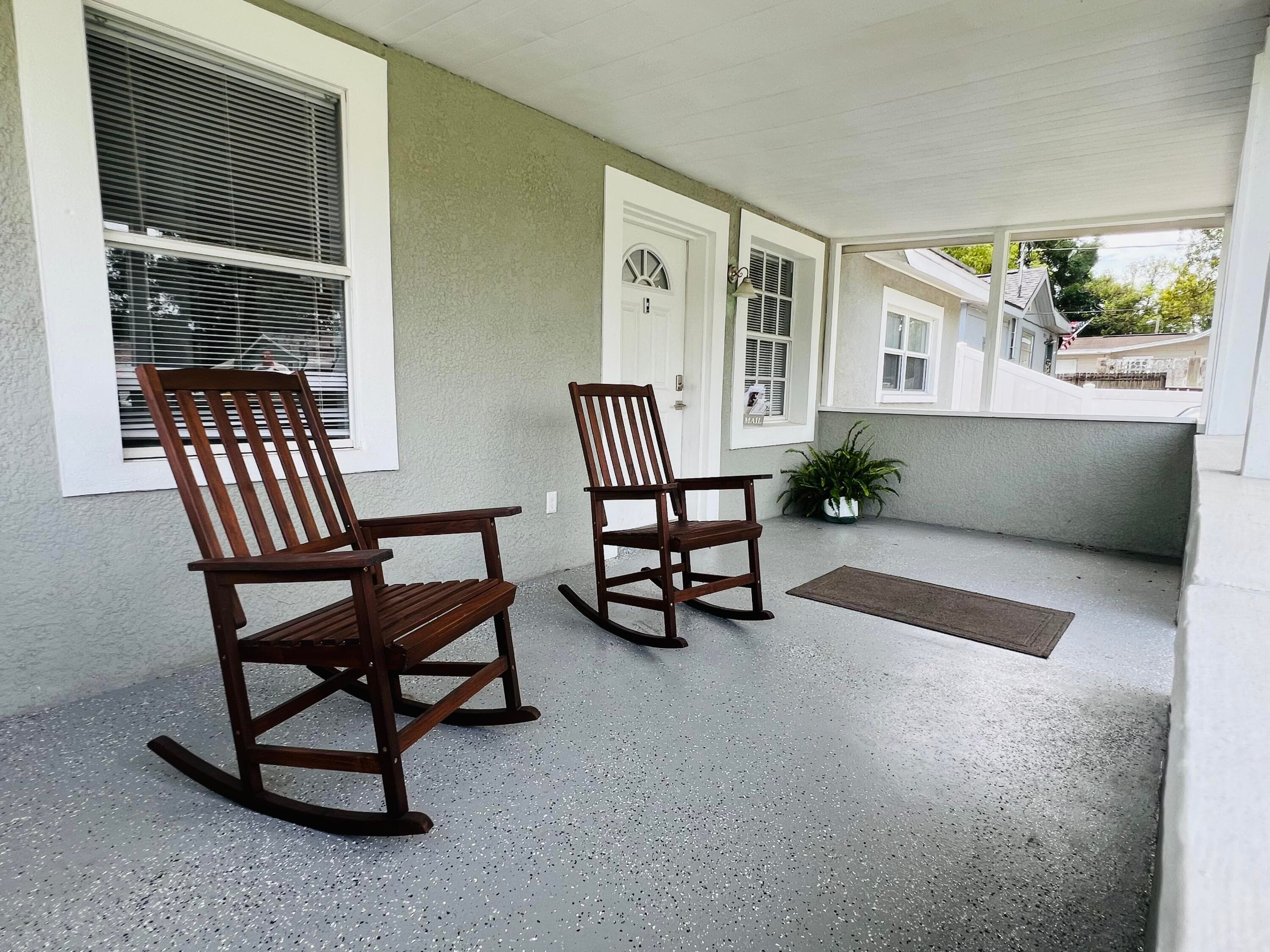 8719 N Ashley Street, Tampa, FL 33604 — photo 4 of 45