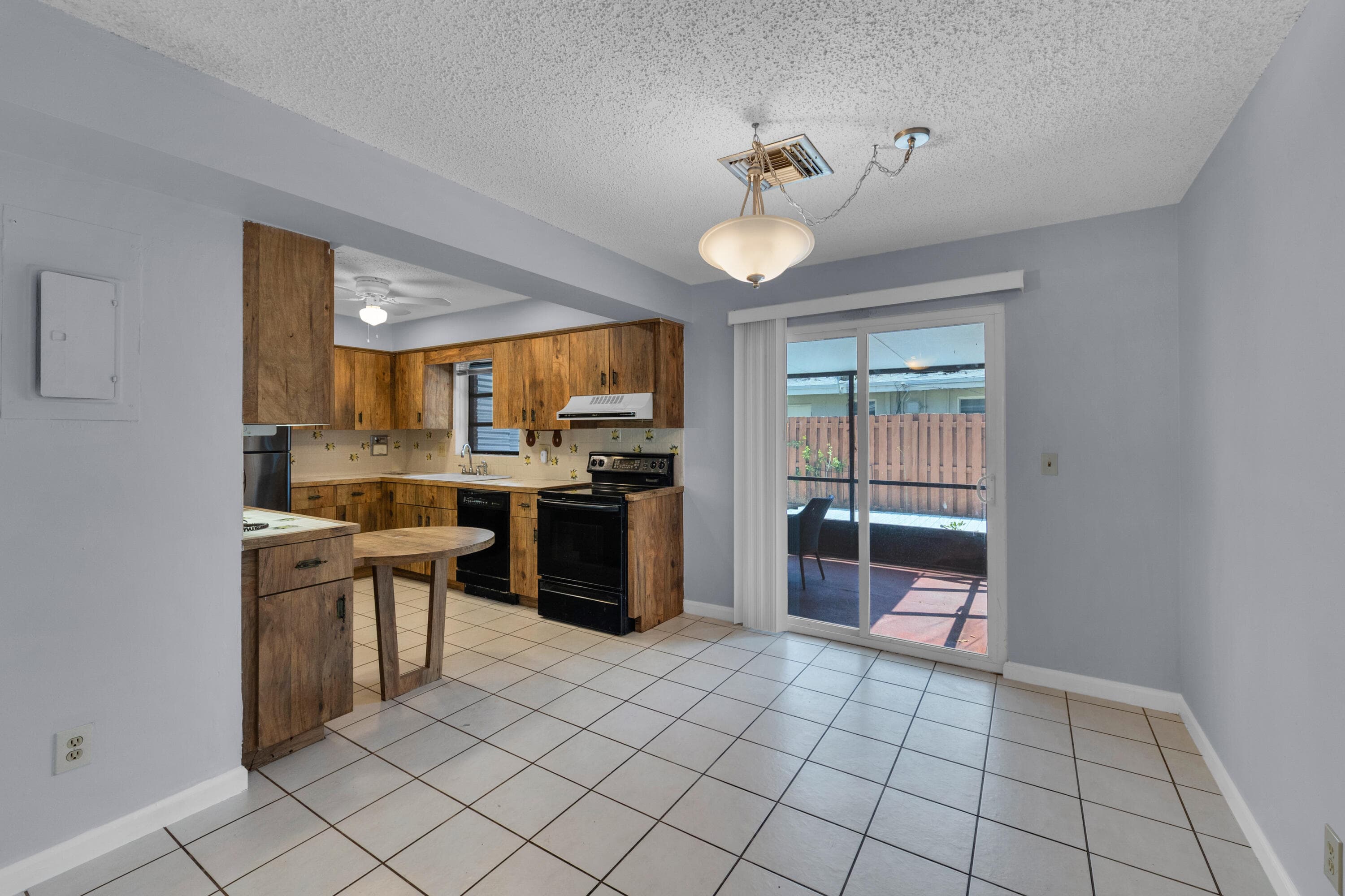 608-612 NE 21st Court, Wilton Manors, FL 33305 — photo 5 of 38