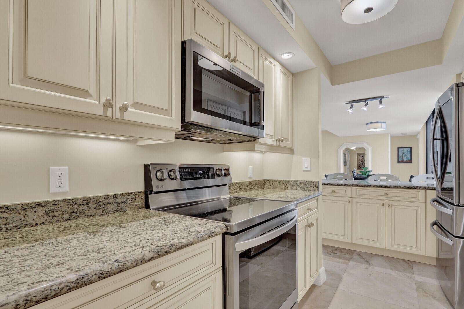 3000 N Ocean Drive 7h, Singer Island, FL 33404 — photo 13 of 55