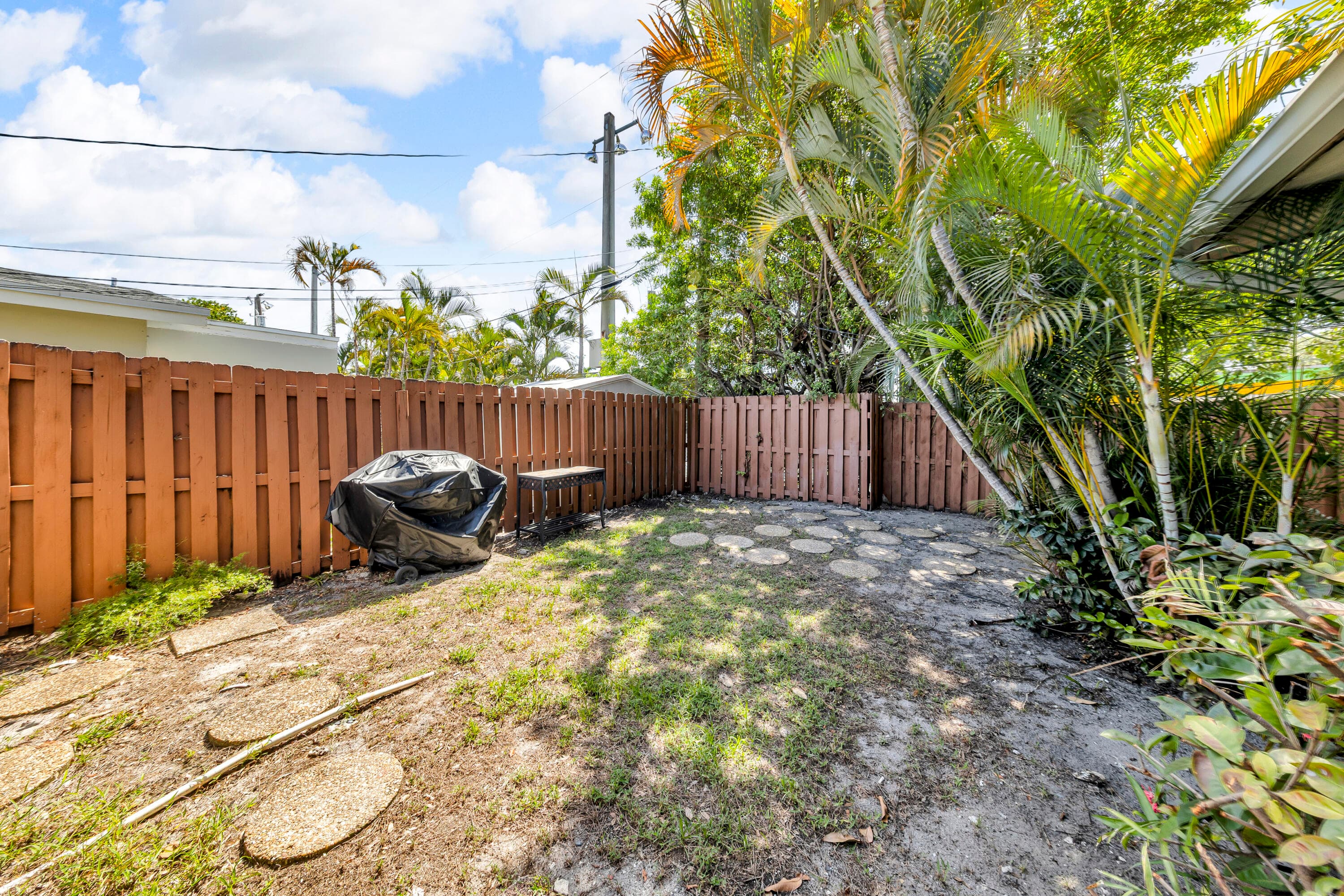 608-612 NE 21st Court, Wilton Manors, FL 33305 — photo 20 of 38