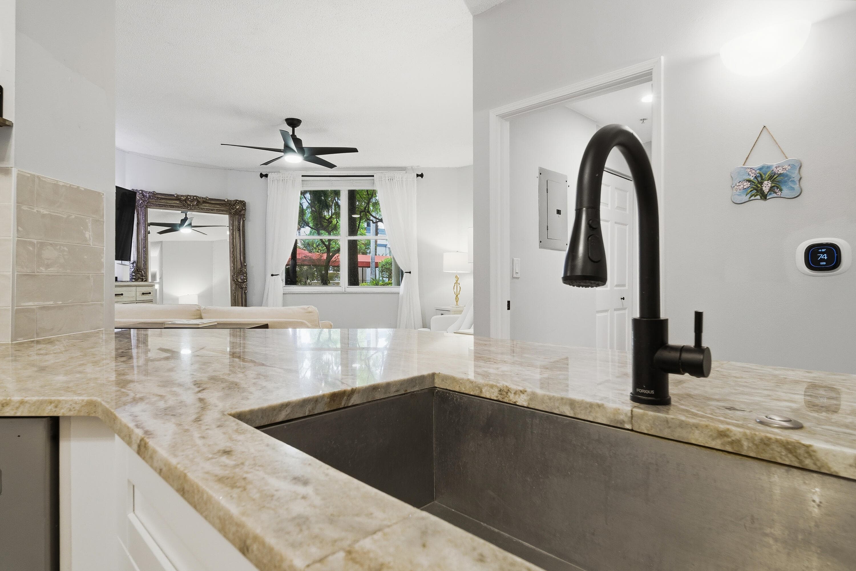 780 S Sapodilla Avenue 104, West Palm Beach, FL 33401 — photo 9 of 23