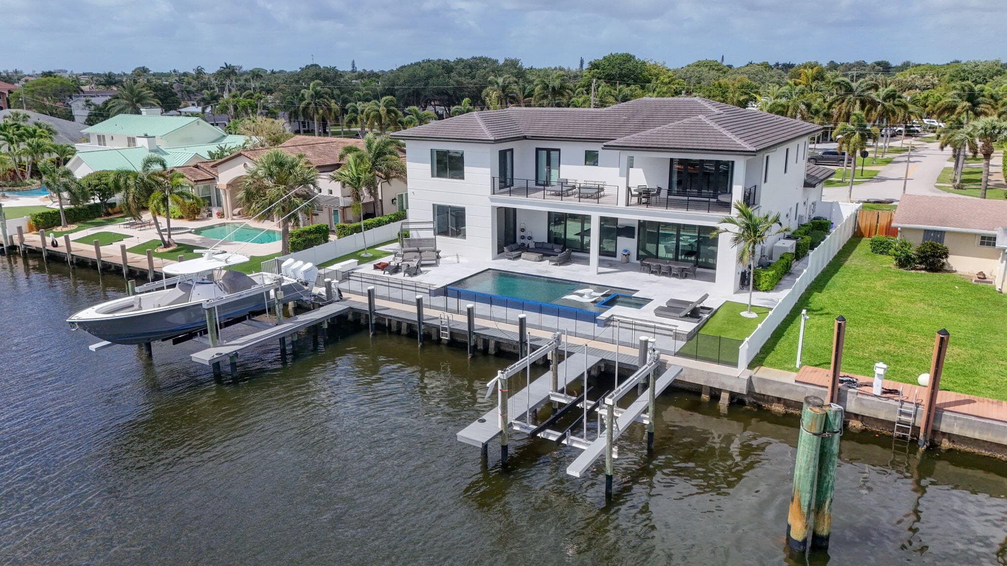 824 Shore Drive, North Palm Beach, FL 33408 — photo 1 of 133