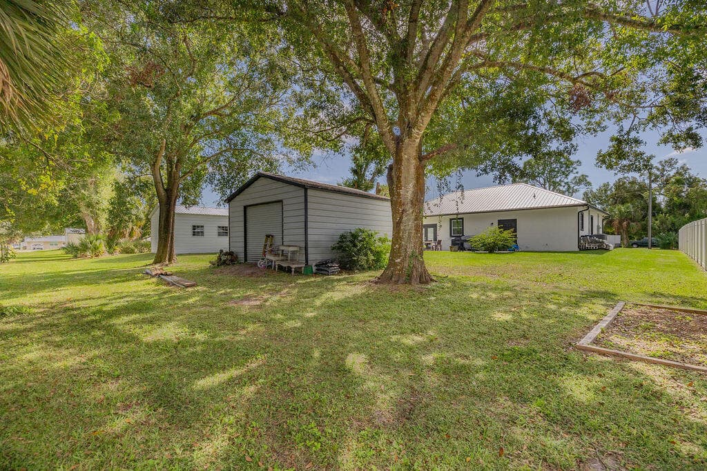 1014 SW 11th Street, Okeechobee, FL 34974 — photo 4 of 45