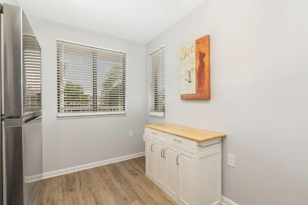 2401 Village Boulevard 305, West Palm Beach, FL 33409 — photo 11 of 31