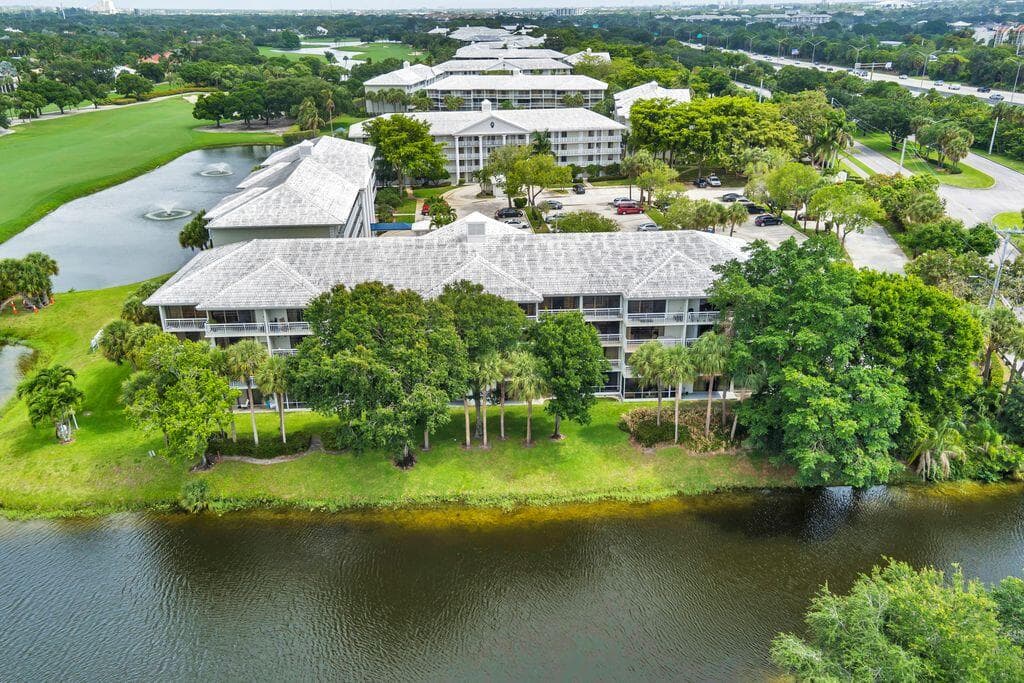 2401 Village Boulevard 305, West Palm Beach, FL 33409 — photo 21 of 31