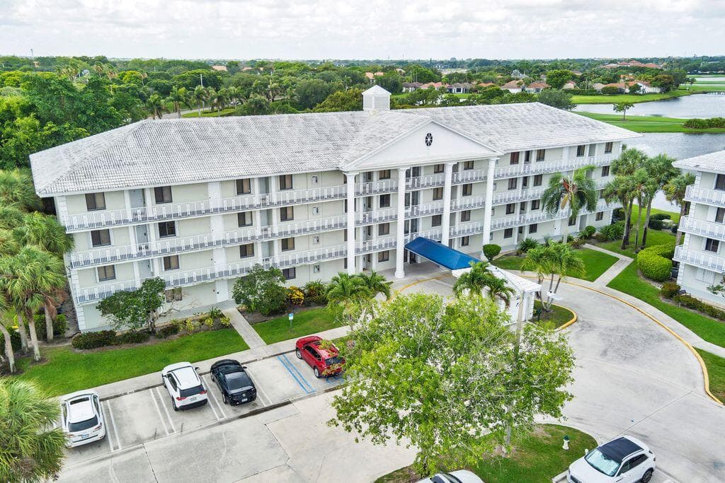 2401 Village Boulevard 305, West Palm Beach, FL 33409 — photo 29 of 31