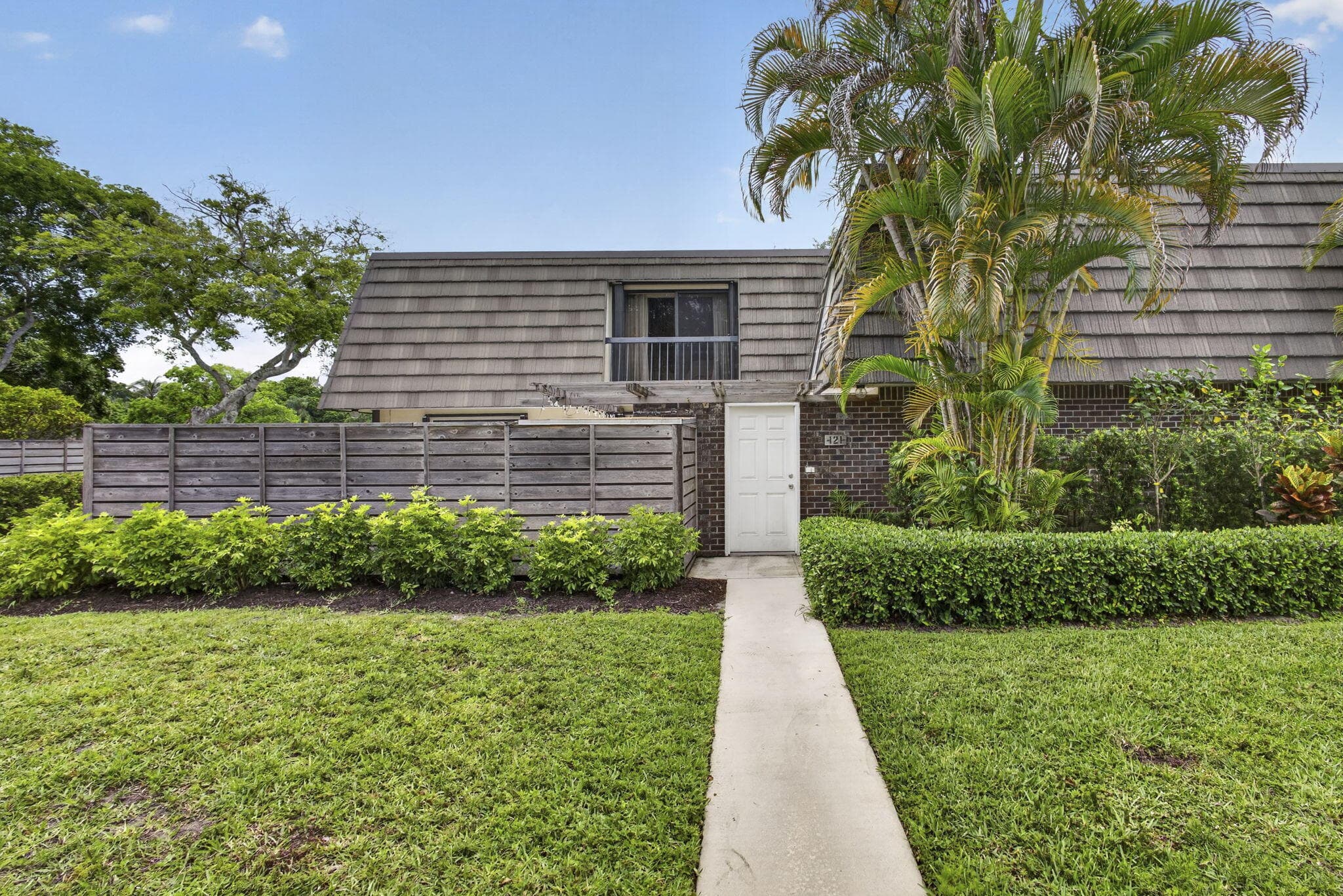 121 1st Terrace, Palm Beach Gardens, FL 33418 — photo 2 of 65