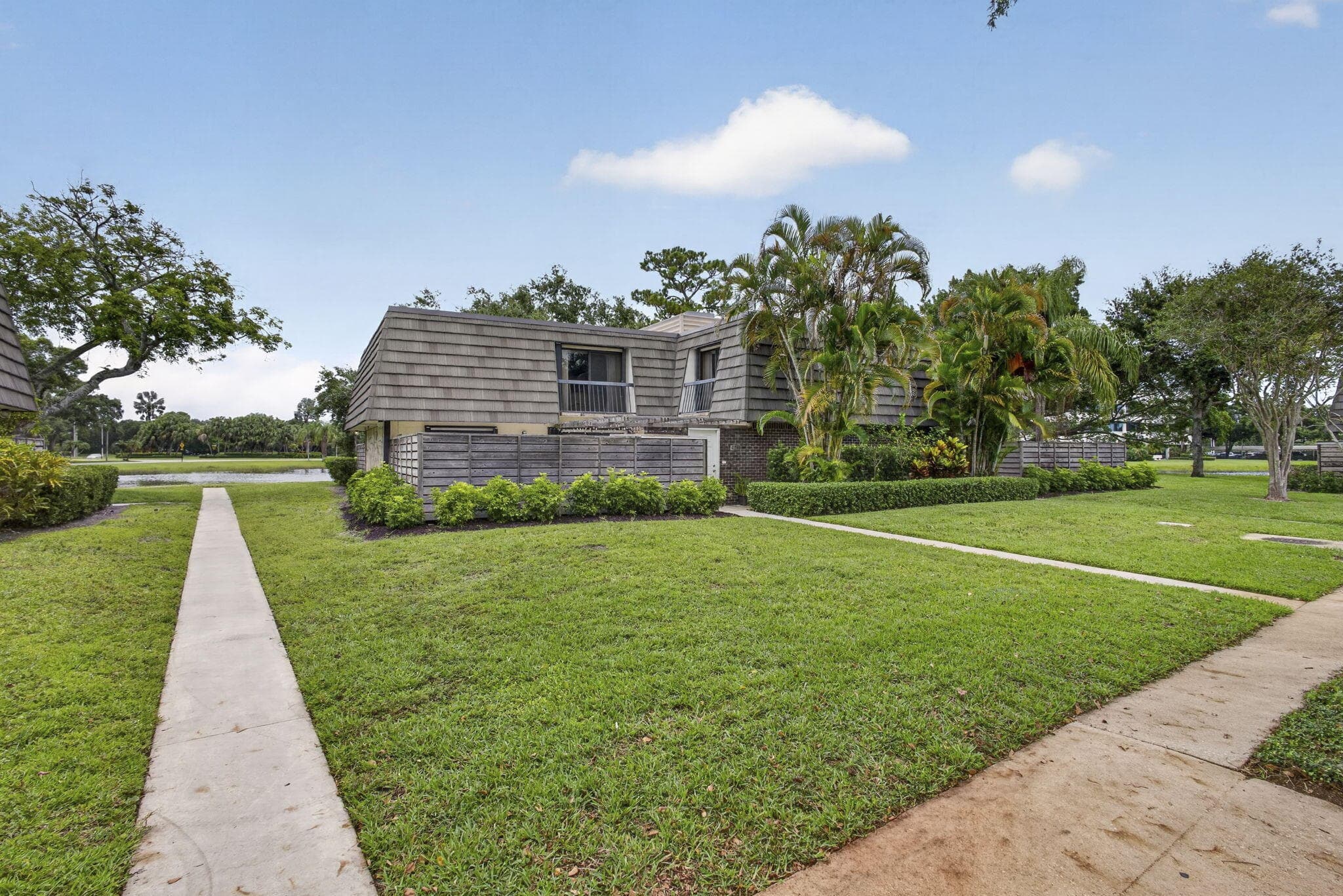 121 1st Terrace, Palm Beach Gardens, FL 33418 — photo 3 of 65