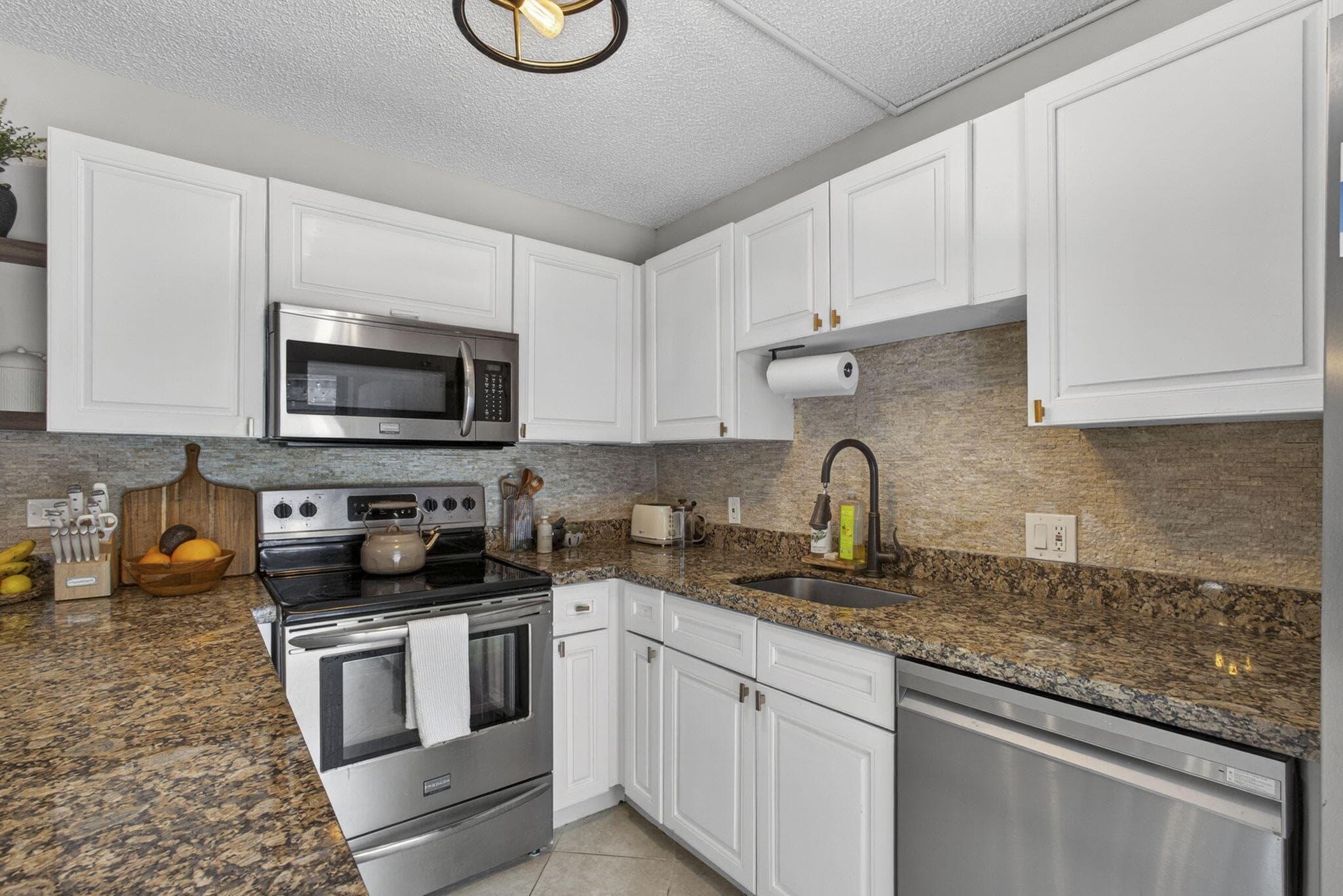 121 1st Terrace, Palm Beach Gardens, FL 33418 — photo 28 of 65