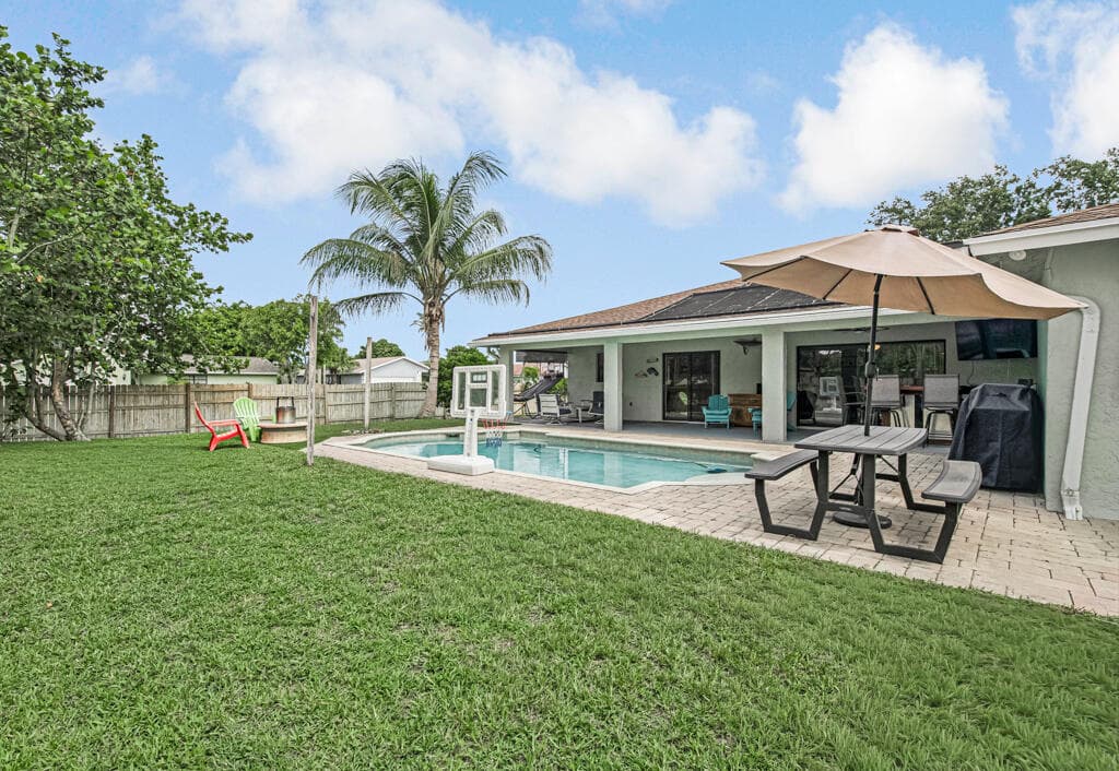 100 Greenwood Court, Royal Palm Beach, FL 33411 — photo 6 of 55