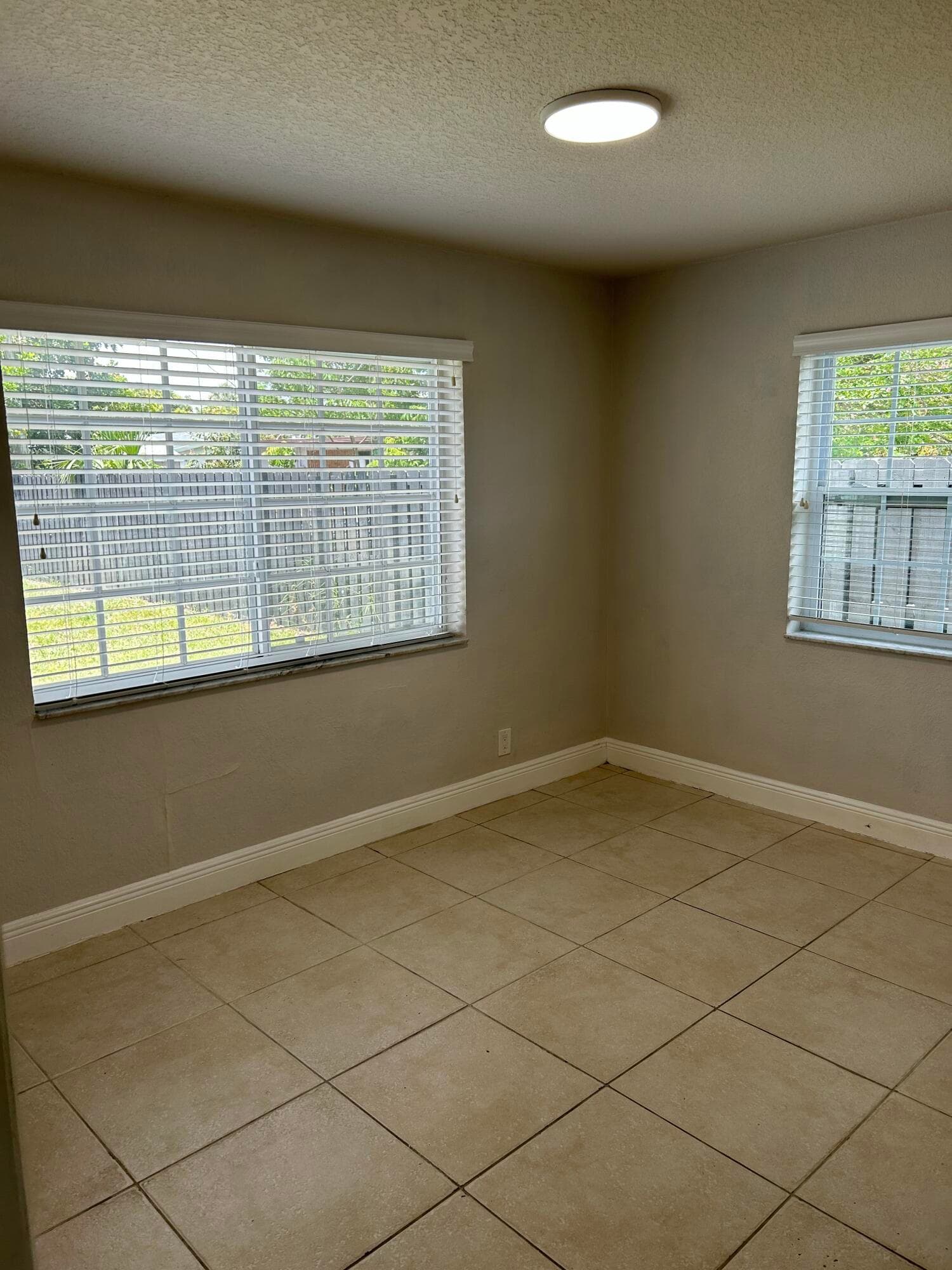 61 NW 47th Street, Oakland Park, FL 33309 — photo 12 of 16