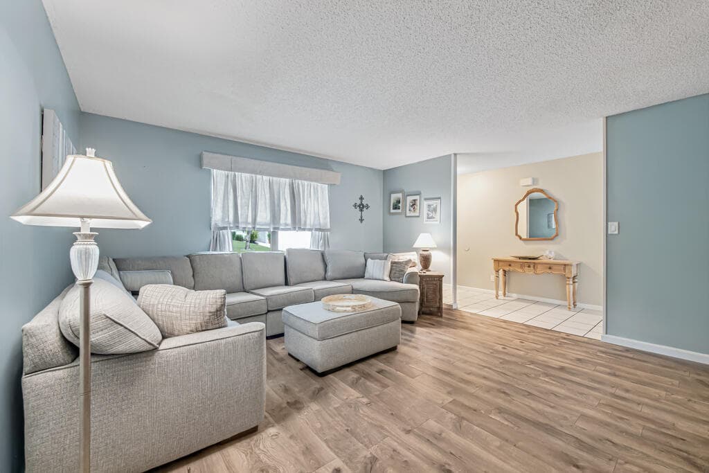 100 Greenwood Court, Royal Palm Beach, FL 33411 — photo 15 of 55
