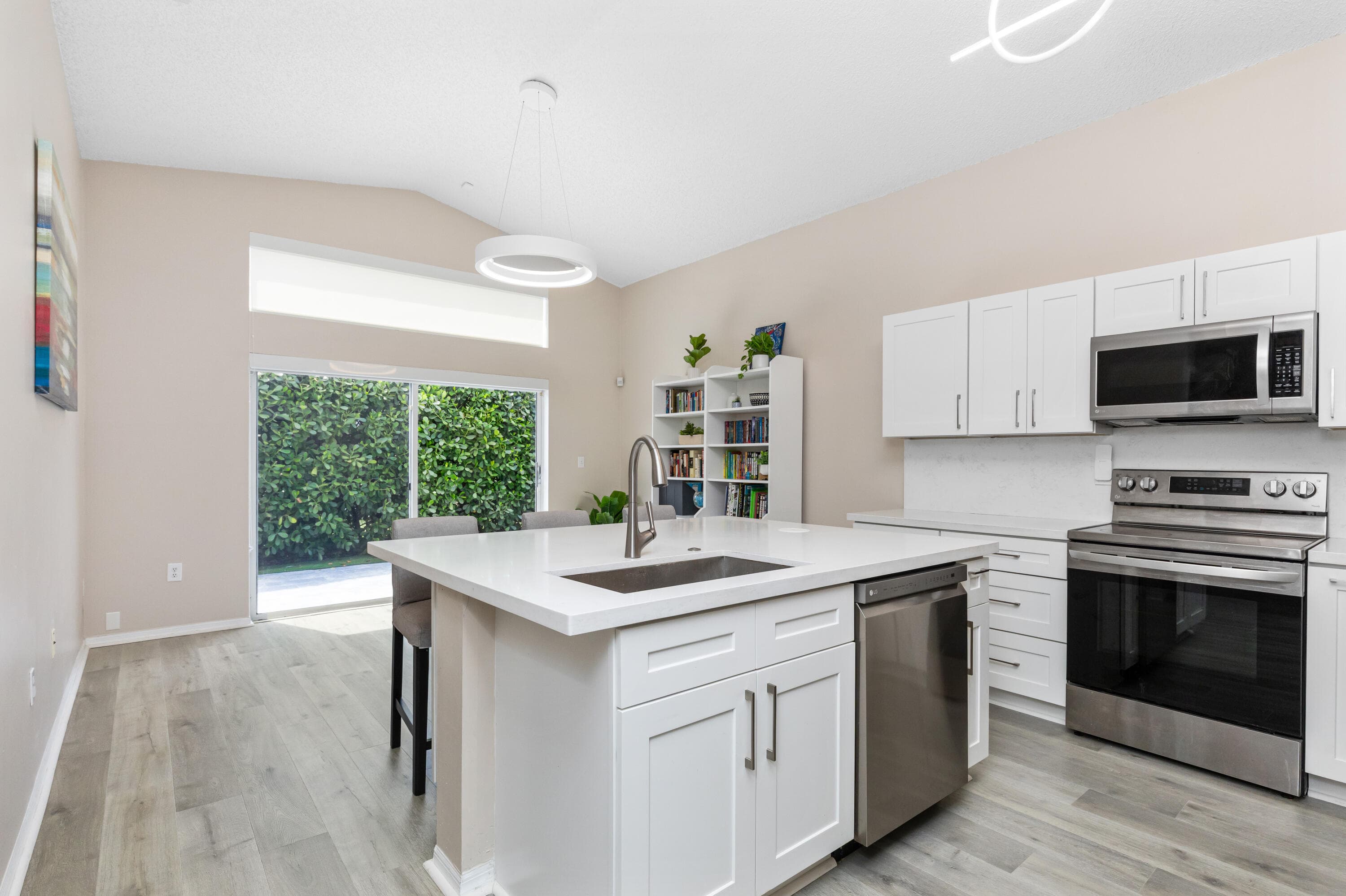 5349 NW 117th Avenue, Coral Springs, FL 33076 — photo 3 of 57
