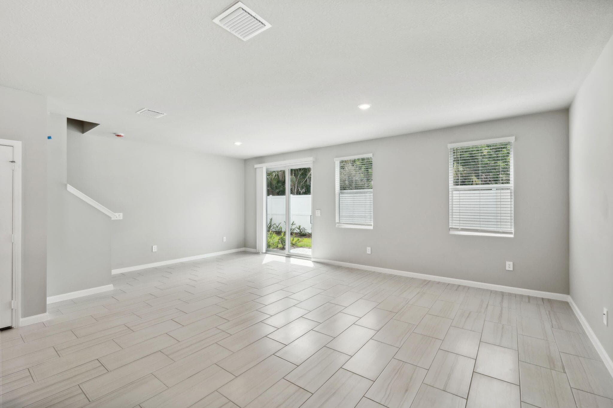 394 Salisbury Circle, Fort Pierce, FL 34982 — photo 3 of 19