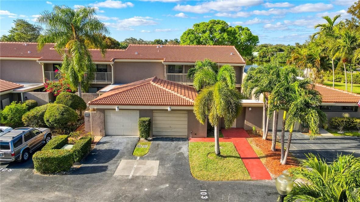 103 St Andrews Road, Hollywood, FL 33021 — photo 2 of 40