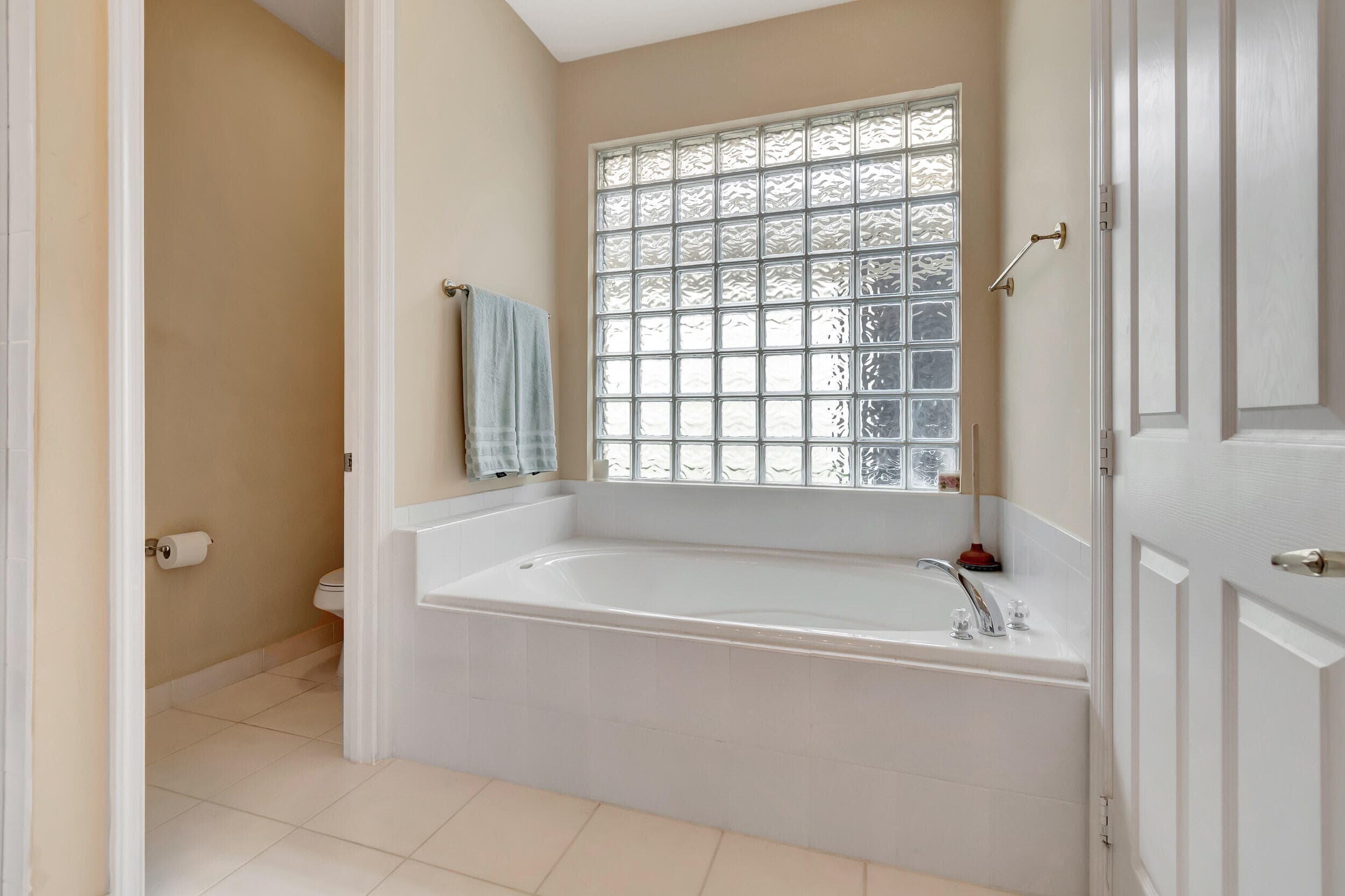 9635 Sandpiper Shores Way, West Palm Beach, FL 33411 — photo 23 of 54