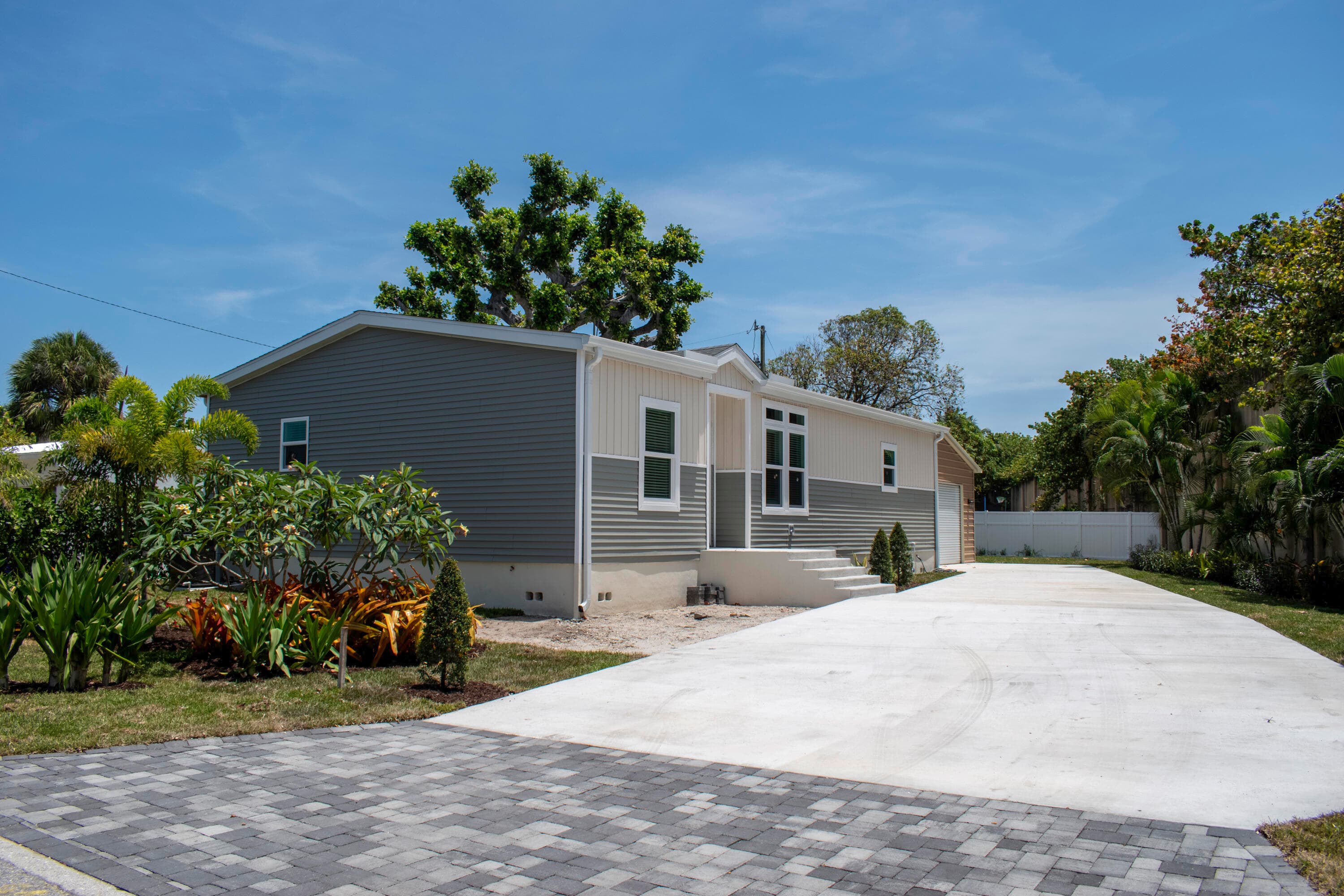 1757 N 12th Ct Court N, Lake Worth Beach, FL 33460 — photo 8 of 16