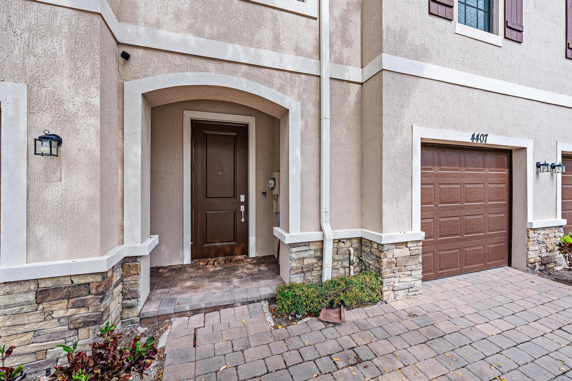 4407 Hemlock Drive, Riviera Beach, FL 33410 — photo 2 of 24