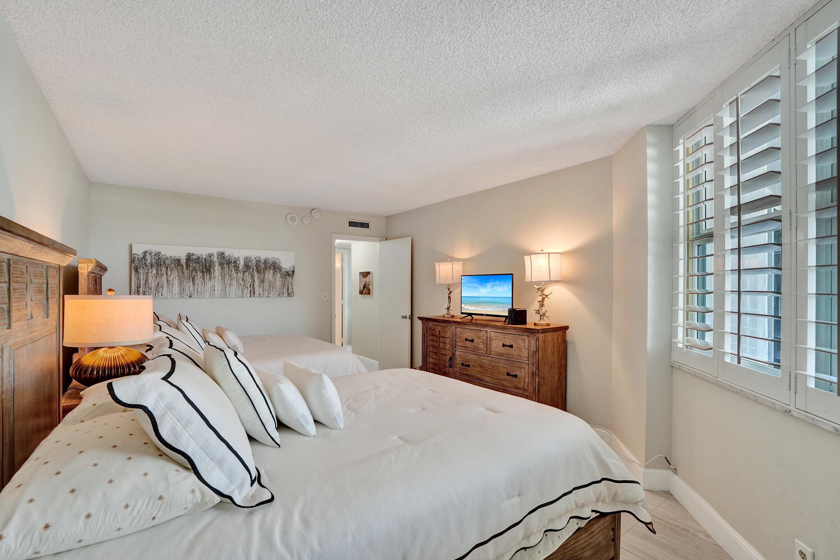 1340 S Ocean Boulevard 303, Pompano Beach, FL 33062 — photo 8 of 52