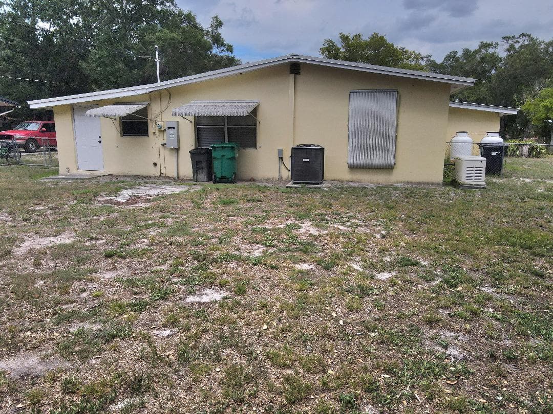 325 SE 16th Avenue, Okeechobee, FL 34974 — photo 16 of 19