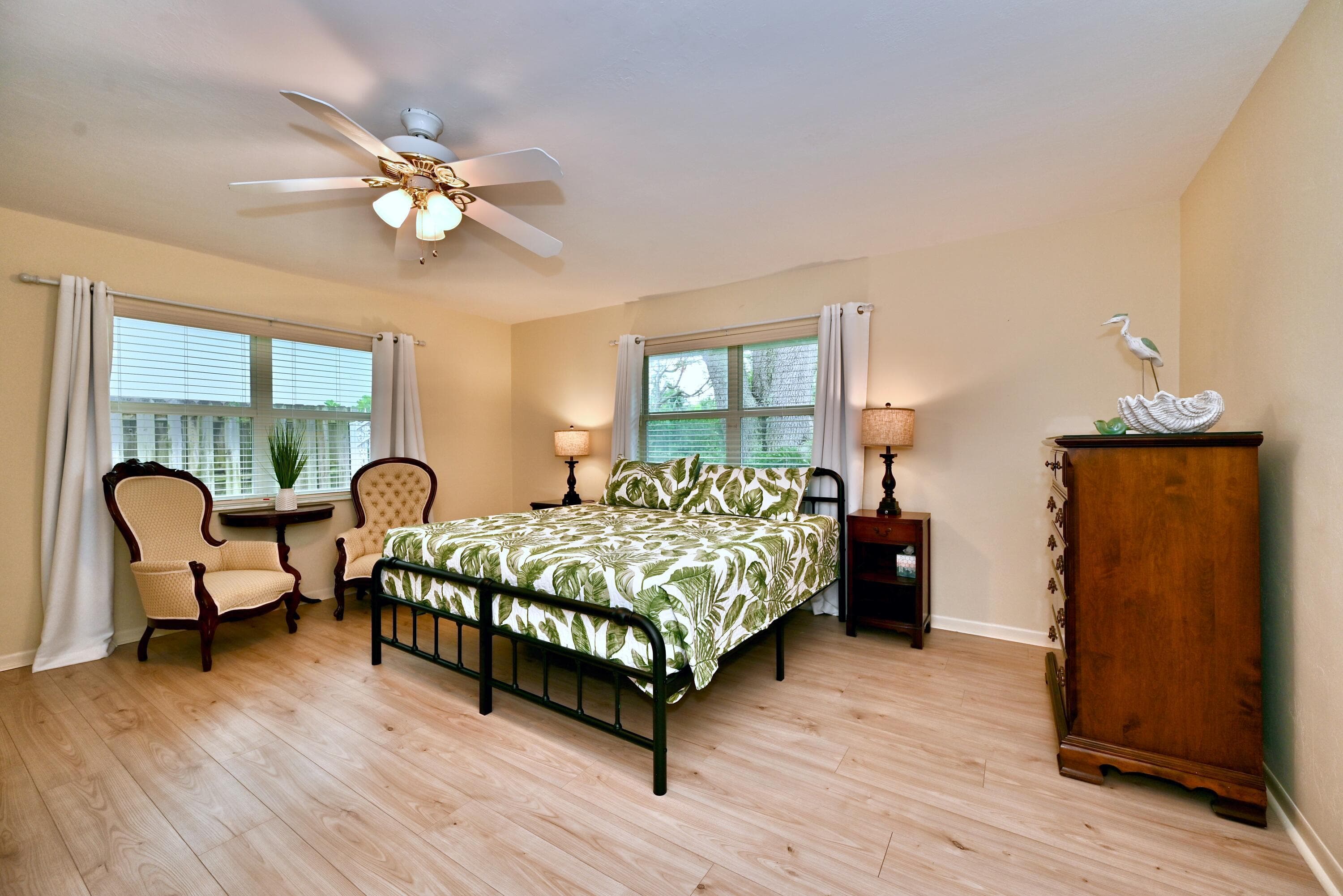 129 Alhambra Place, West Palm Beach, FL 33405 — photo 15 of 41