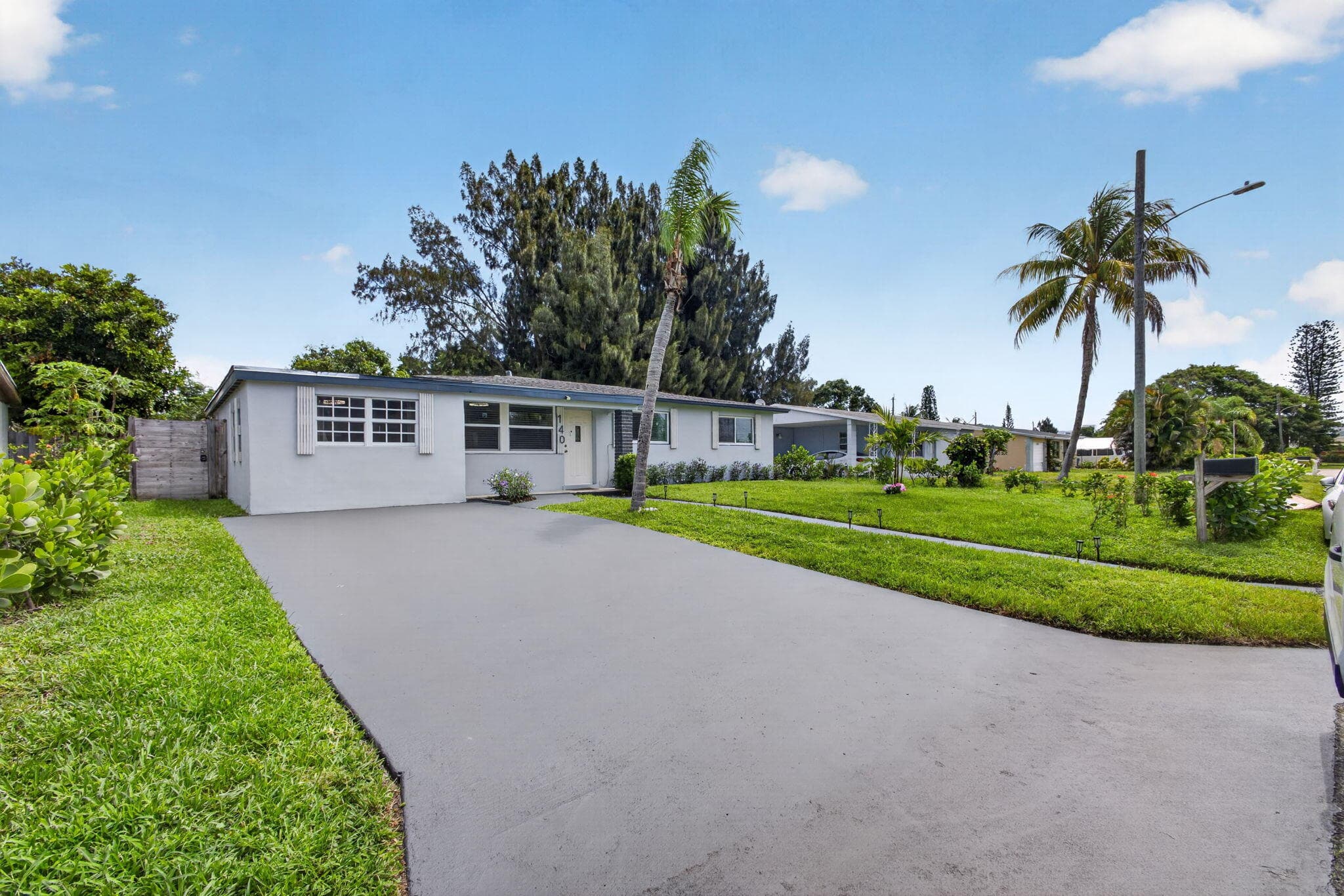 140 W 31st Court, Riviera Beach, FL 33404 — photo 4 of 59