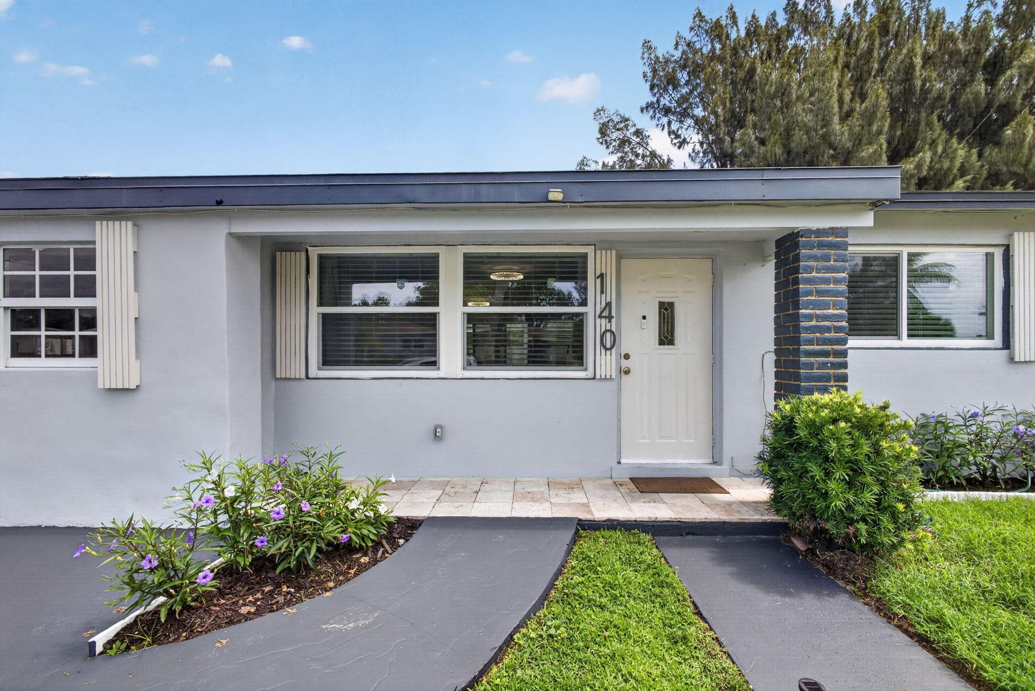 140 W 31st Court, Riviera Beach, FL 33404 — photo 3 of 59