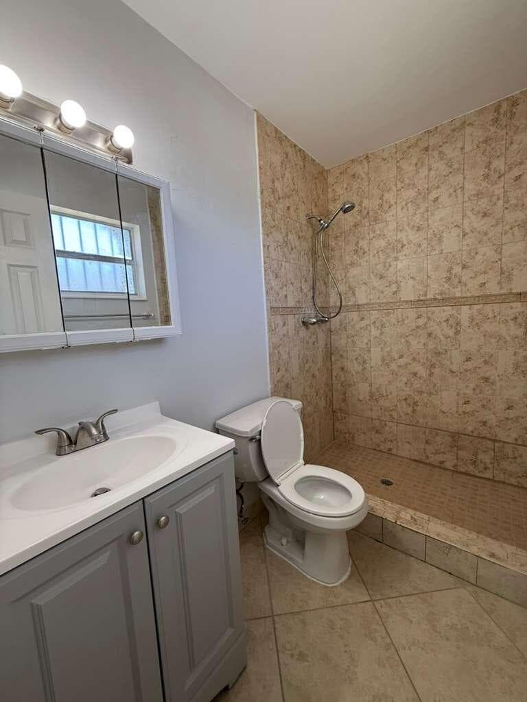 516 NW 179th Street, Miami Gardens, FL 33169 — photo 11 of 19