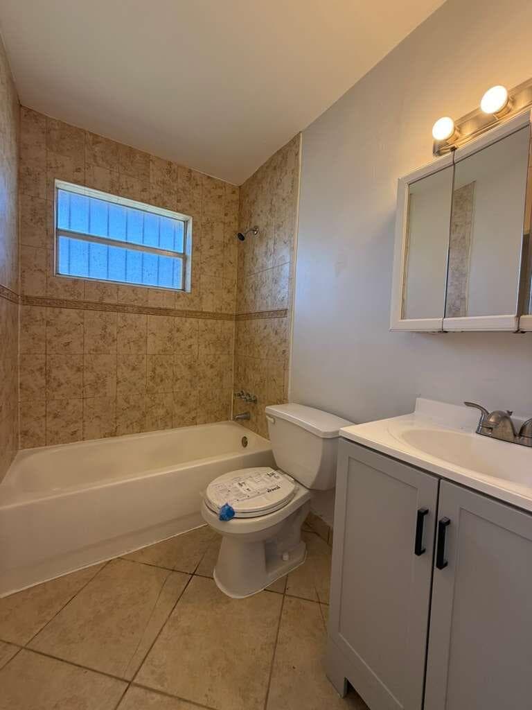 516 NW 179th Street, Miami Gardens, FL 33169 — photo 13 of 19