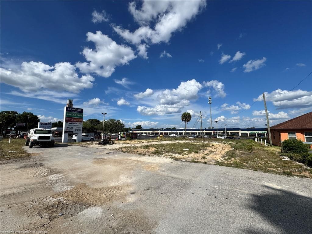 123 U.s. 27, Lake Placid, FL 33852 — photo 9 of 16
