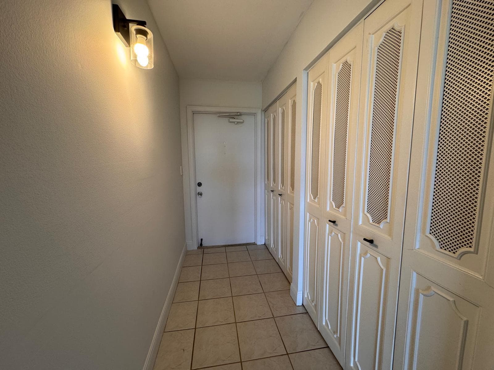 4570 NW 18th Avenue 605, Deerfield Beach, FL 33064 — photo 9 of 38