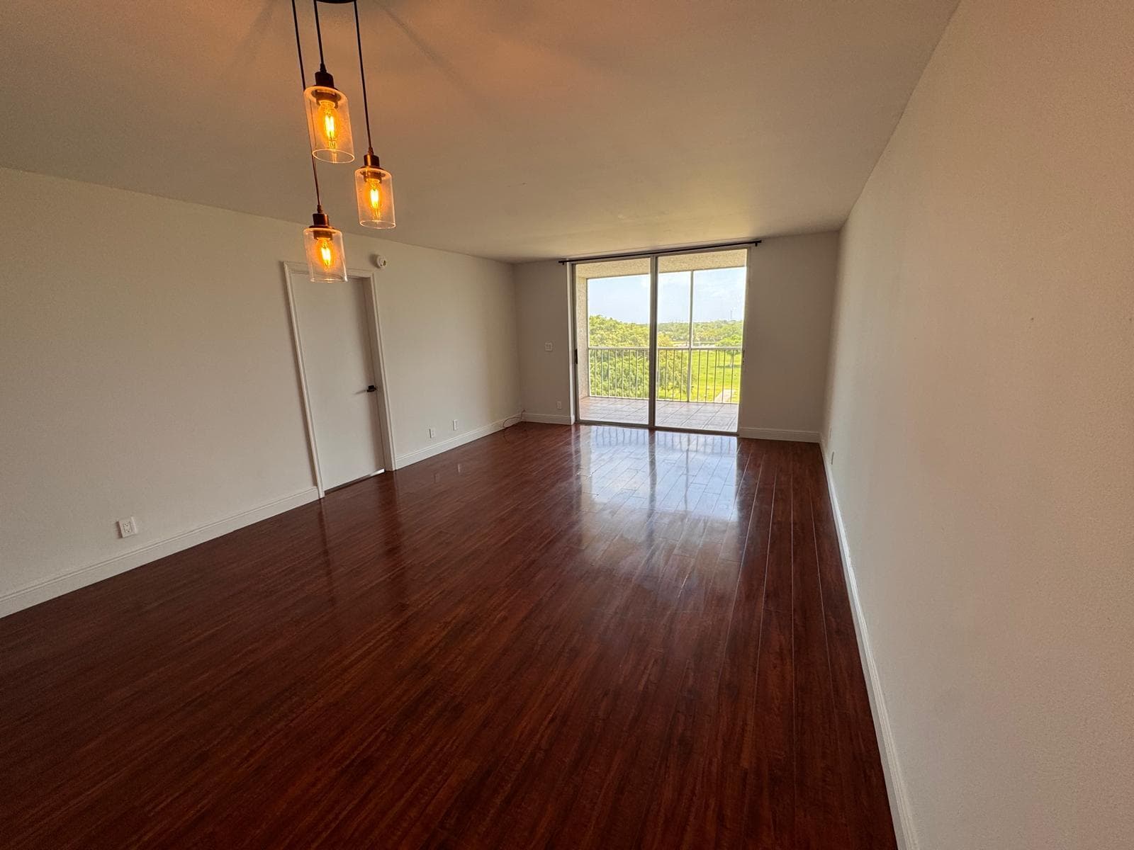 4570 NW 18th Avenue 605, Deerfield Beach, FL 33064 — photo 7 of 38