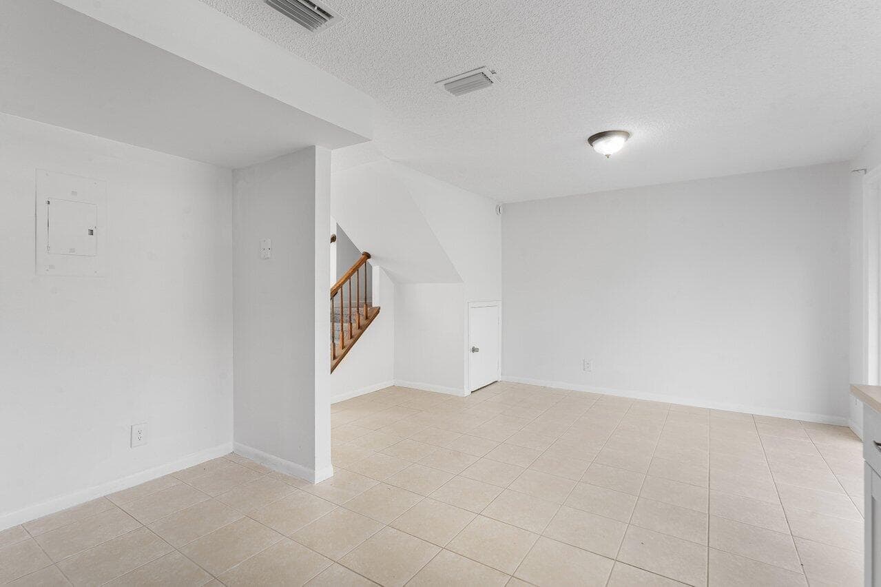304 Georgian Park Drive, Jupiter, FL 33458 — photo 14 of 33