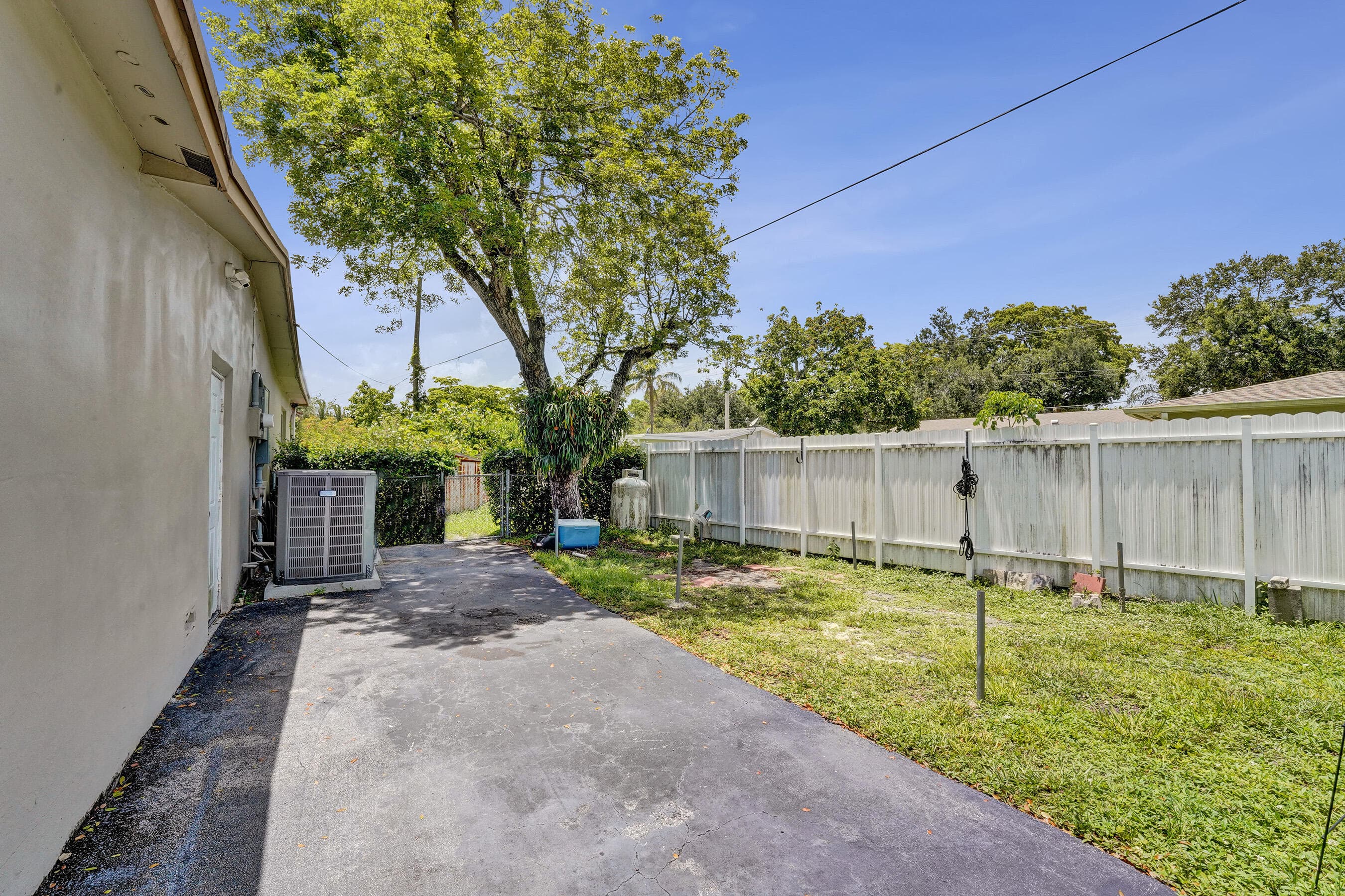 9101 SW 52nd Court, Cooper City, FL 33328 — photo 10 of 65