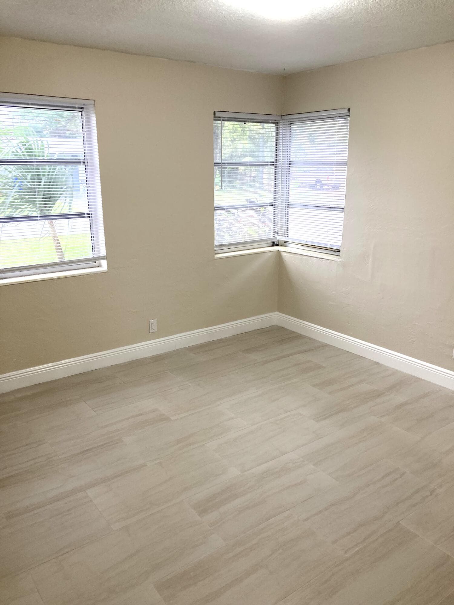 1648 NE 31st Court, Pompano Beach, FL 33064 — photo 5 of 17
