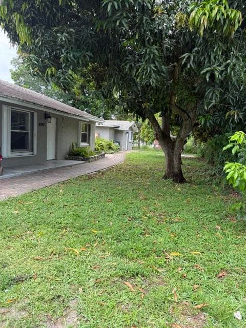 4063 Belle Road B, Lake Worth Beach, FL 33461 — photo 10 of 12