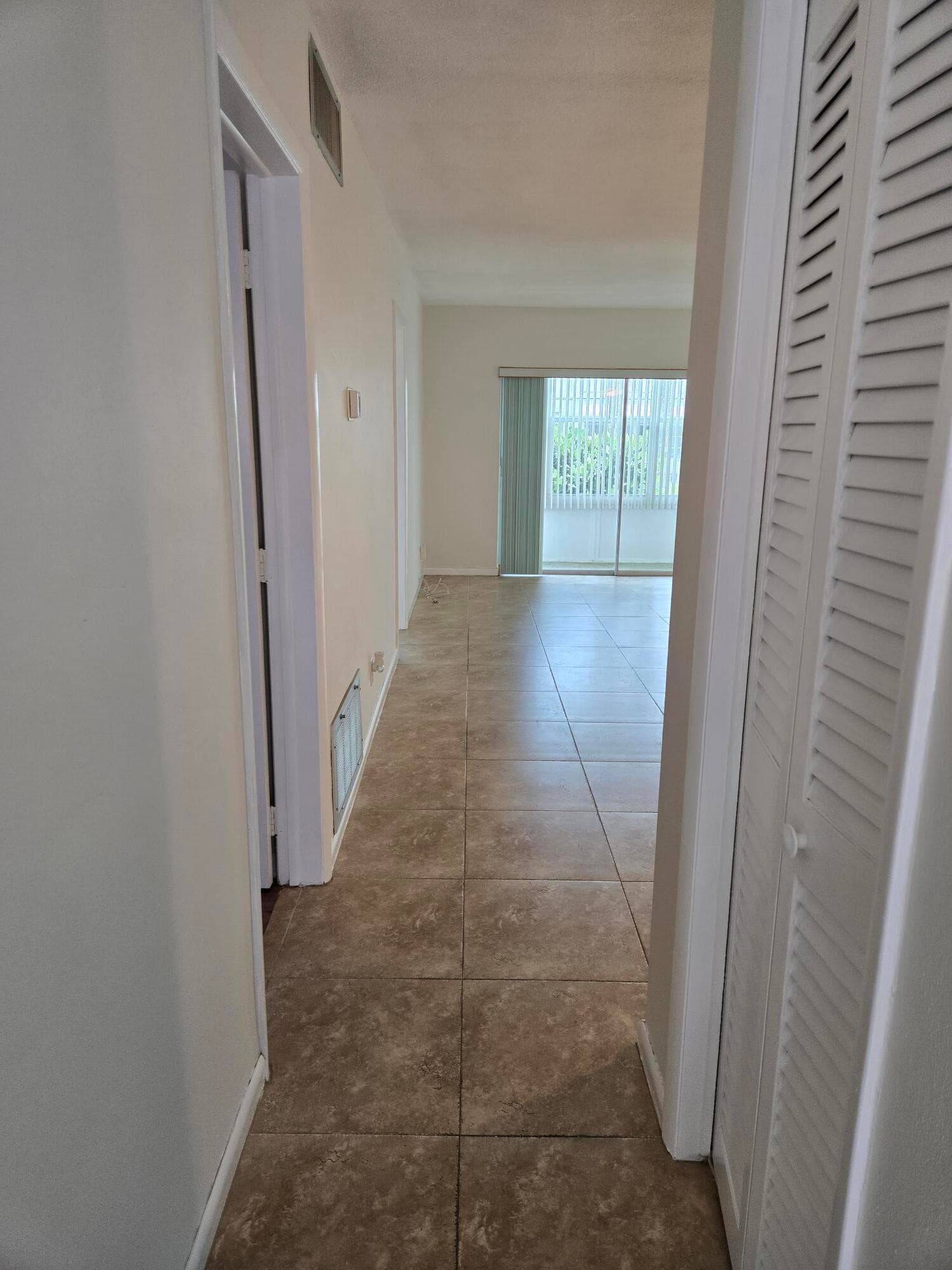 2501 W Golf Boulevard 127, Pompano Beach, FL 33064 — photo 4 of 18