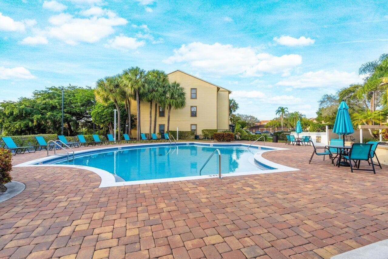 2305 N Congress Avenue 18, Boynton Beach, FL 33426 — photo 23 of 26